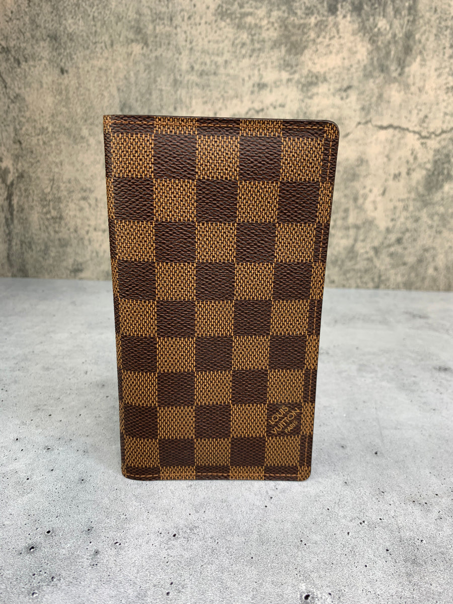 Louis store Vuitton Wallet / check book exc condition