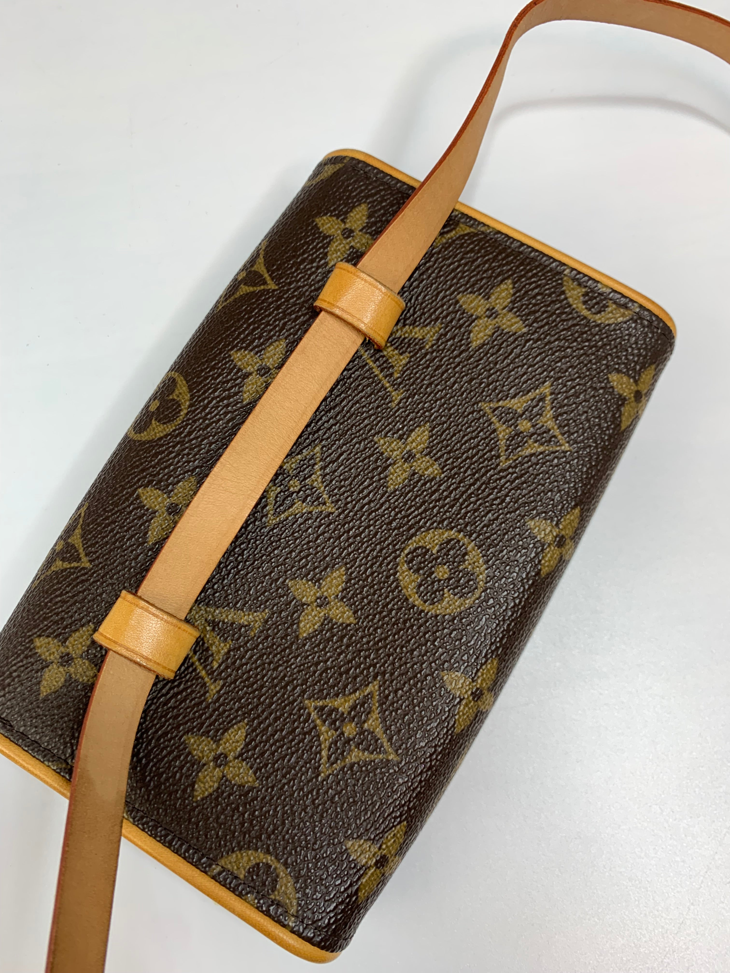 Louis Vuitton Pochette Florentine