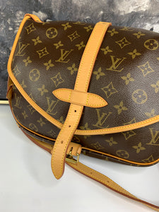 Louis Vuitton Saumur 30