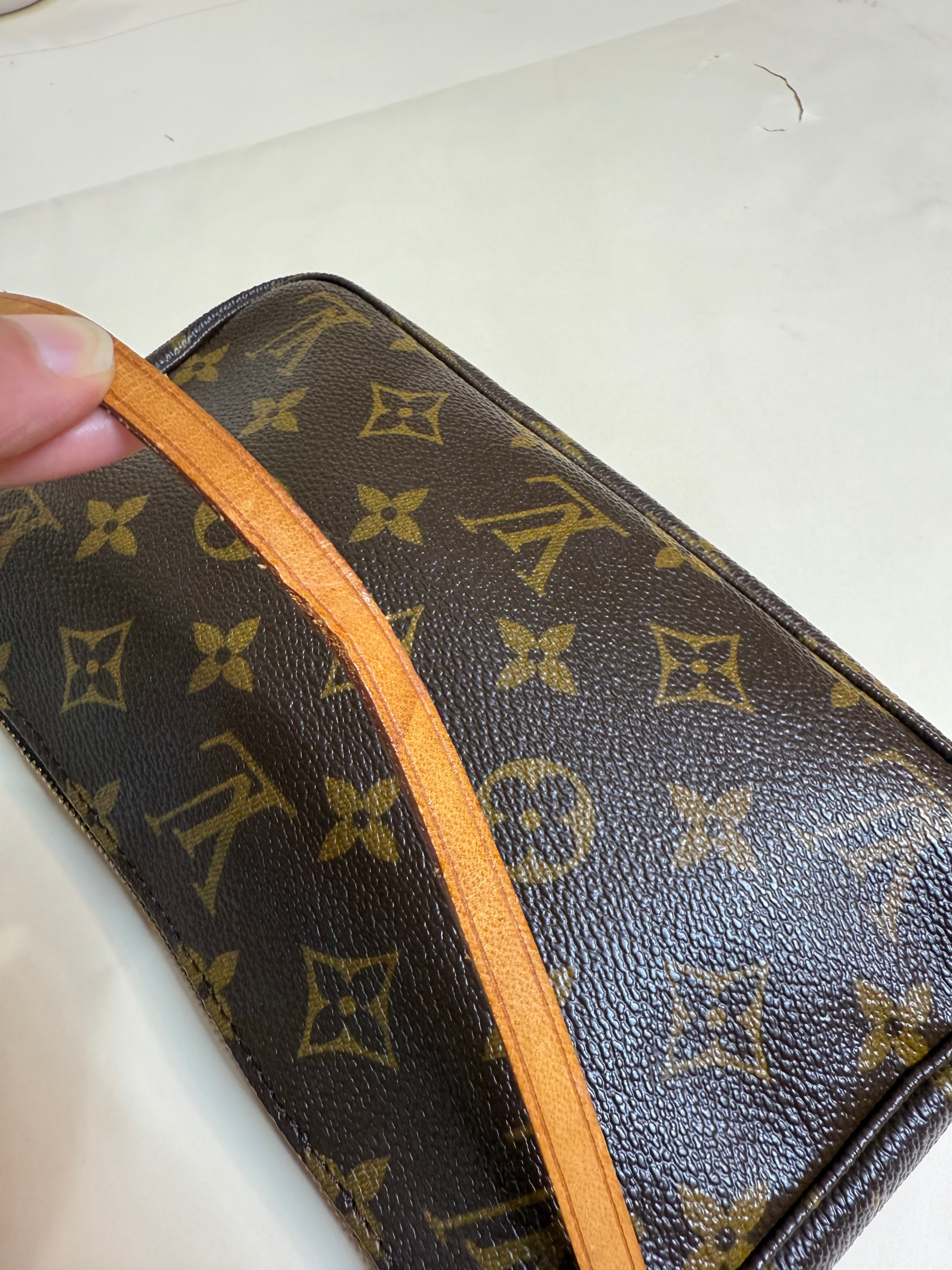 Louis Vuitton Pochette Accessories