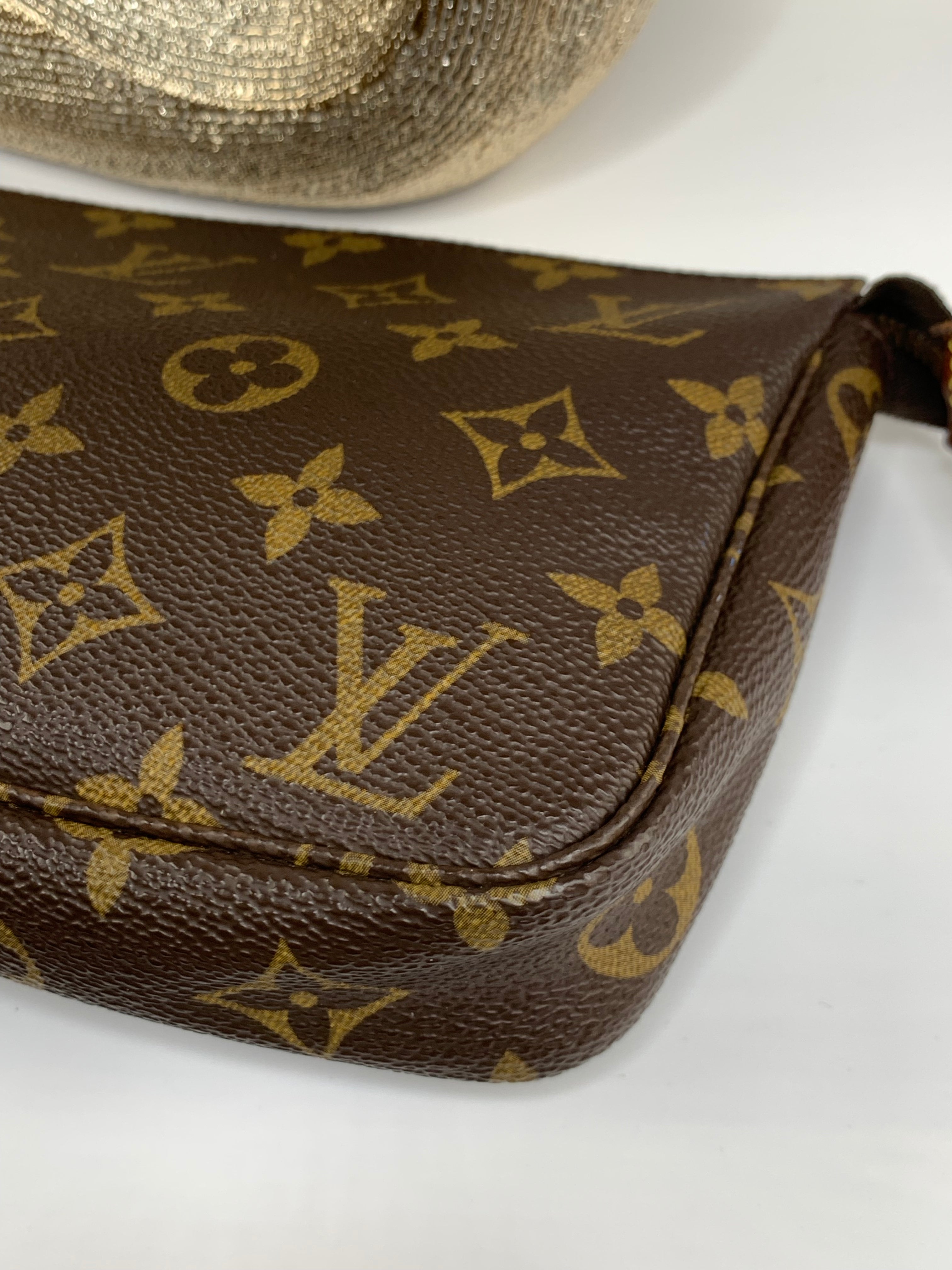 Louis Vuitton Pochette Accessories