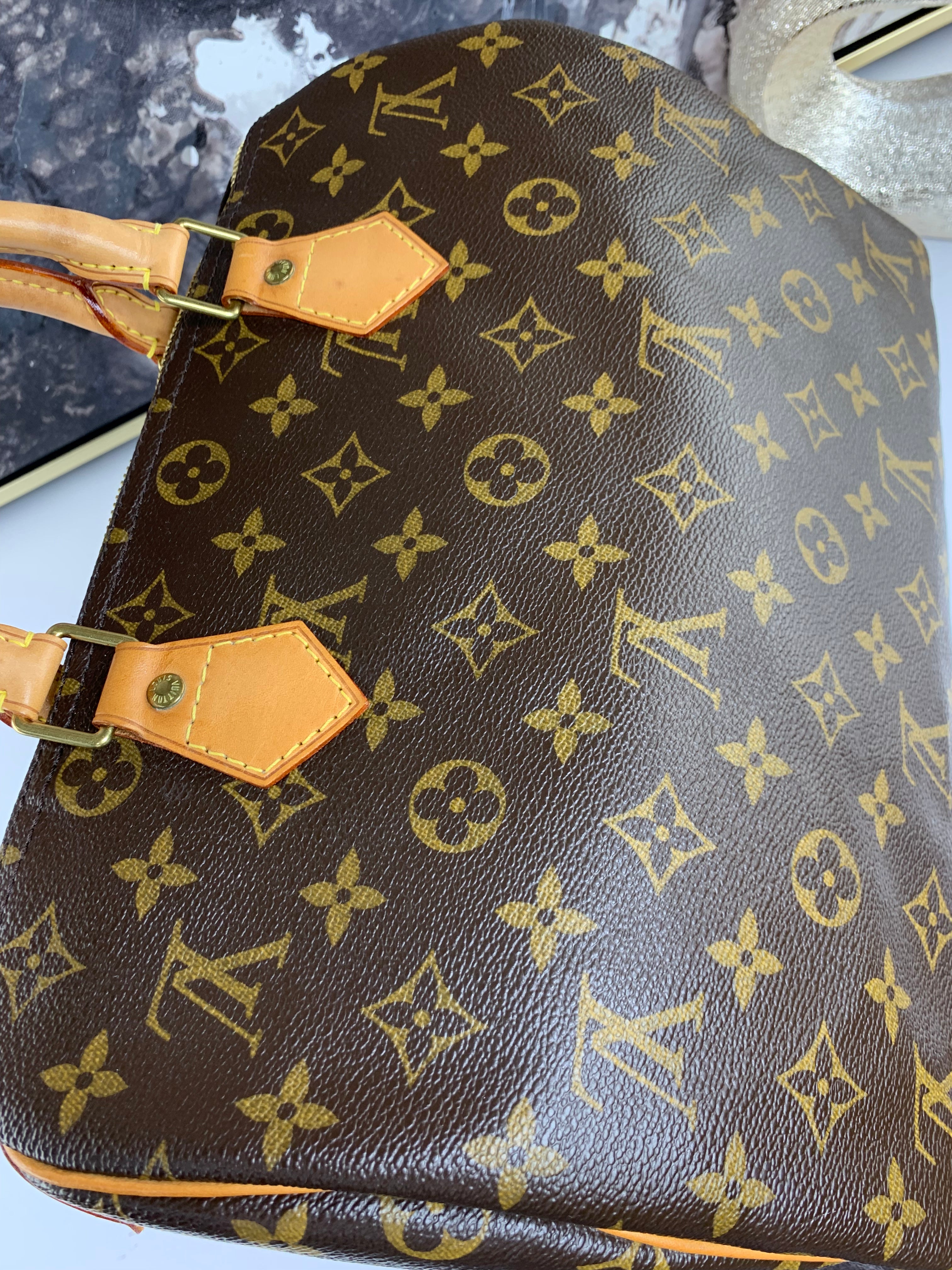 Louis Vuitton Speedy 30