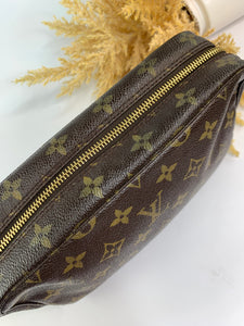 Louis Vuitton Trousse 23