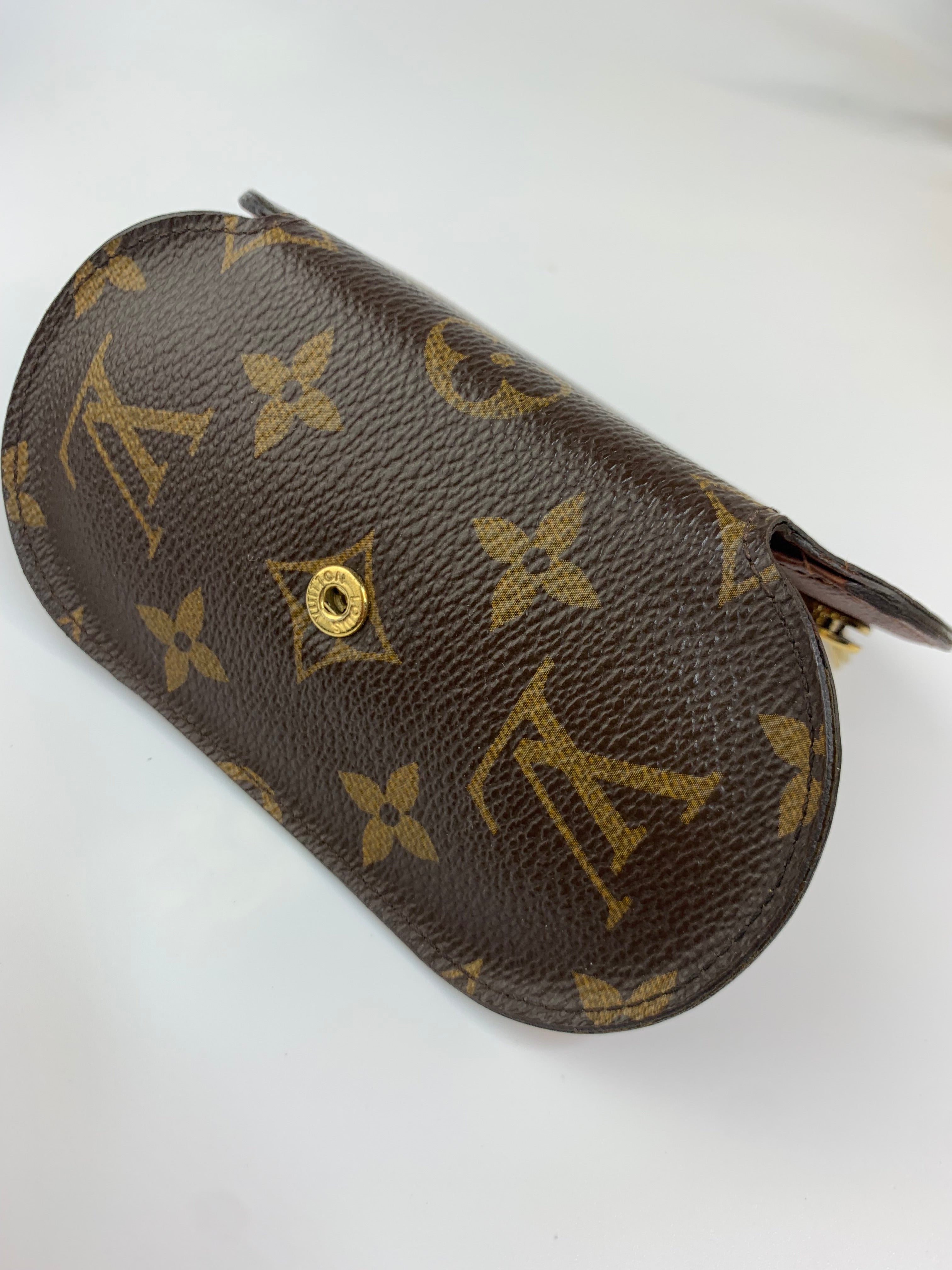 Louis Vuitton Round Key Holder