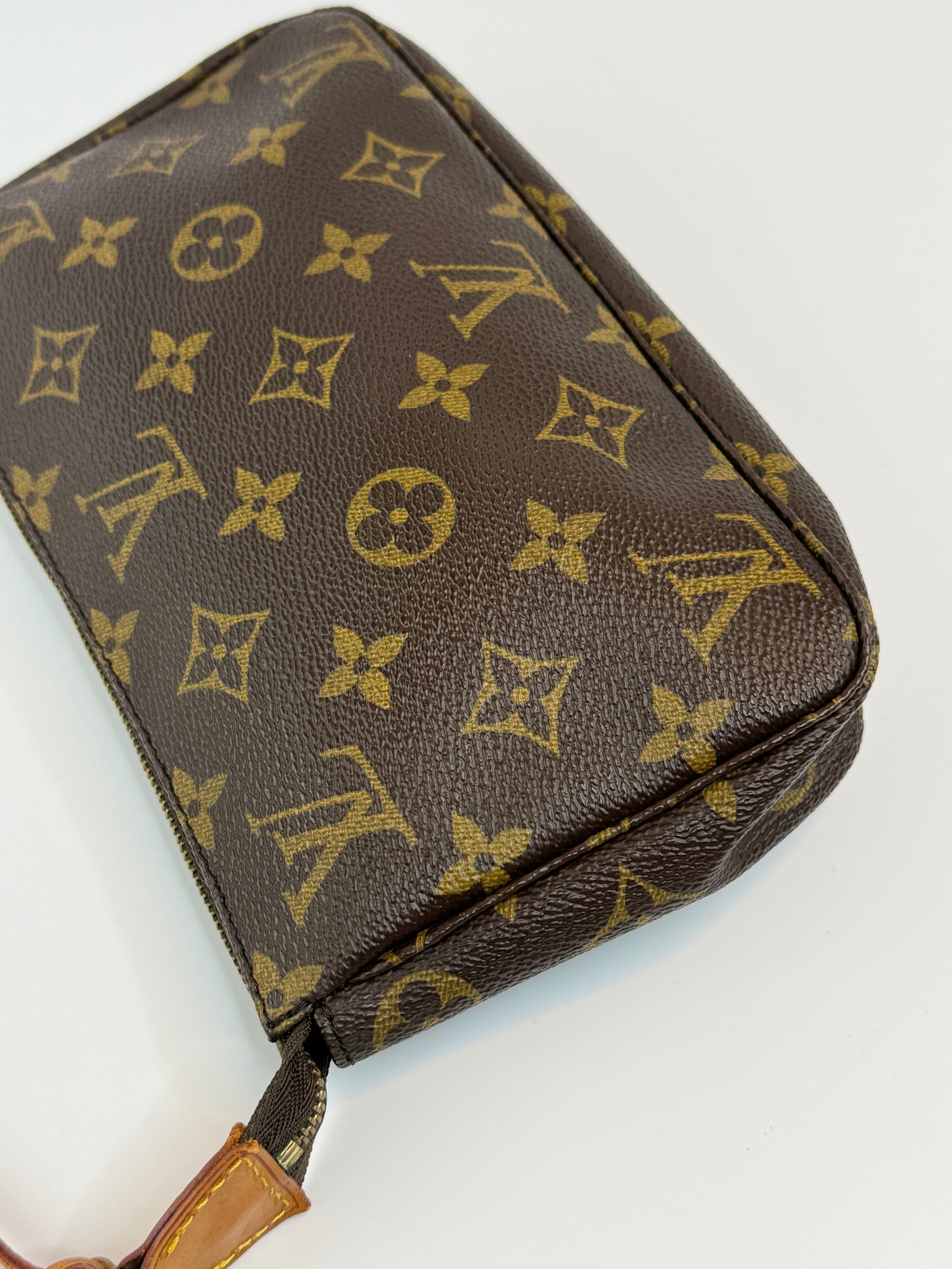 Louis Vuitton Pochette Accessories