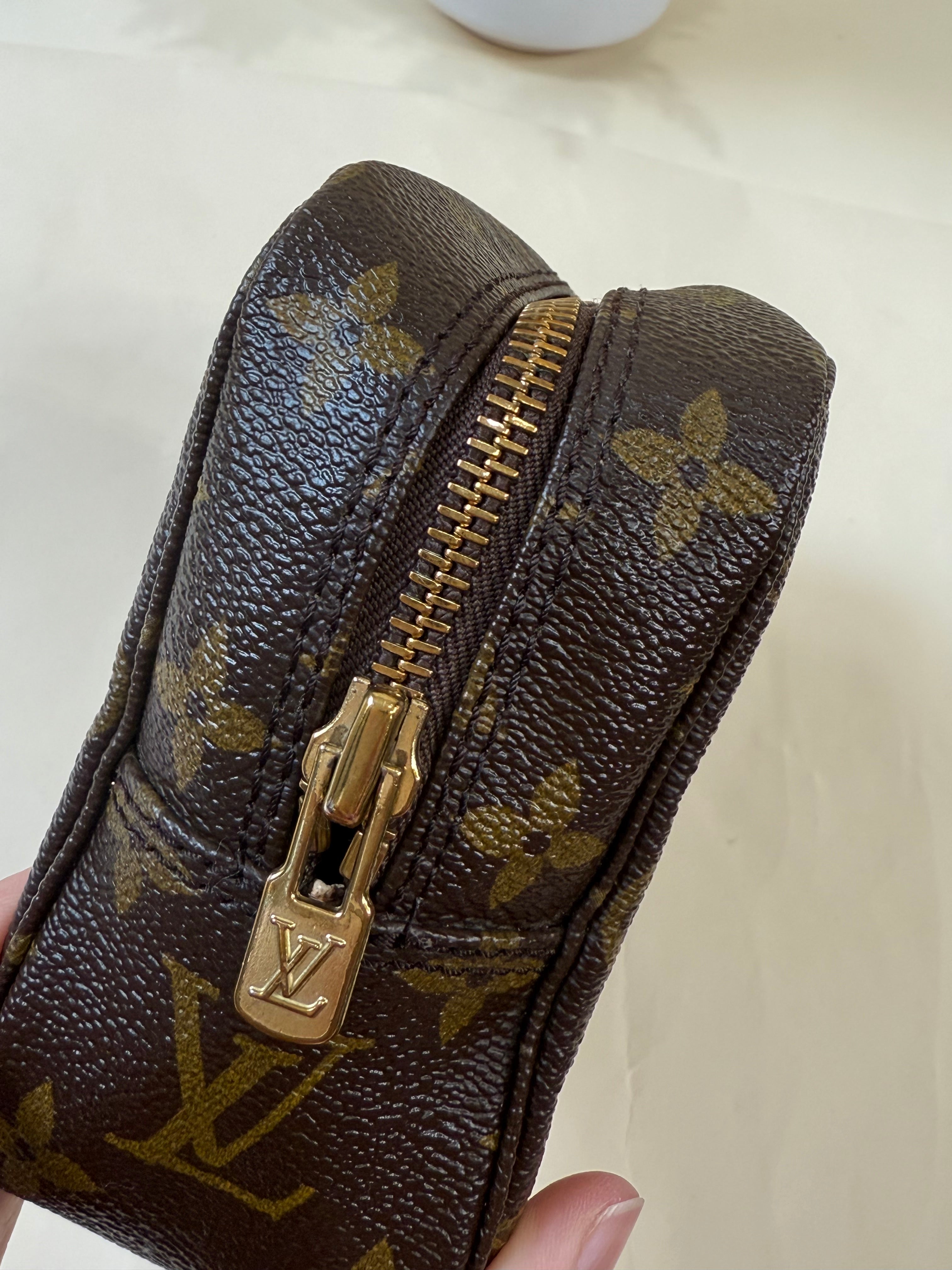 Louis Vuitton Trousse 18