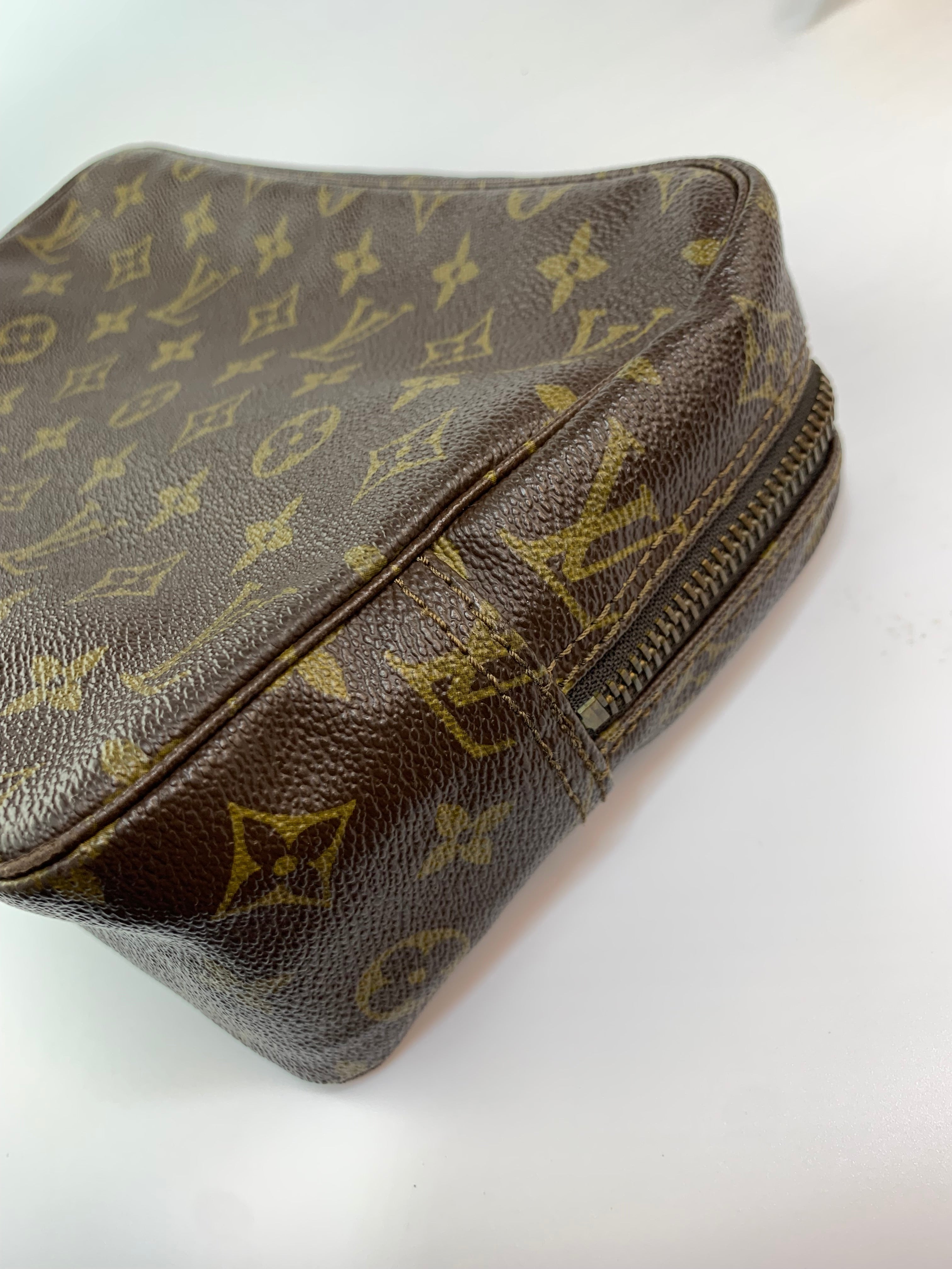 Louis Vuitton Trousse 28