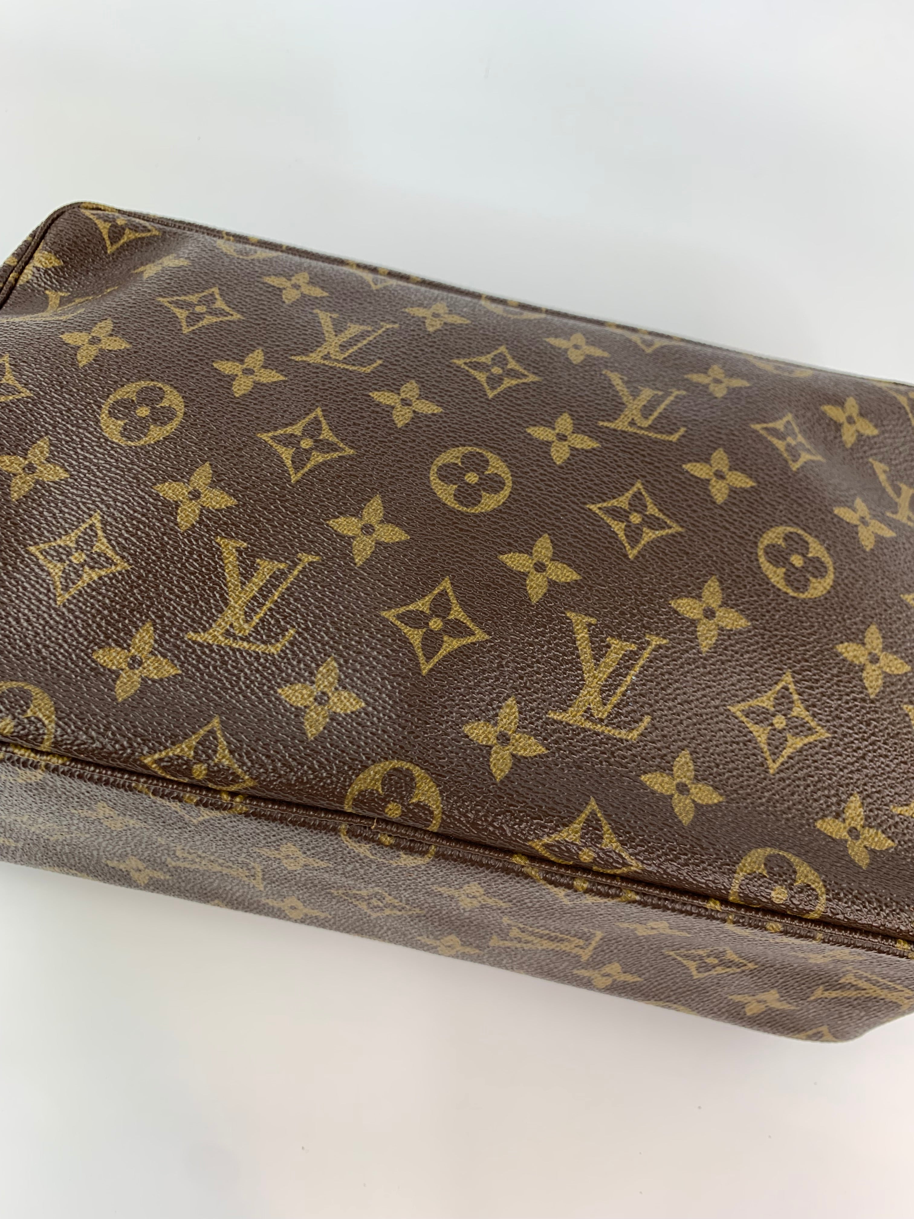 Louis Vuitton Trousse 28