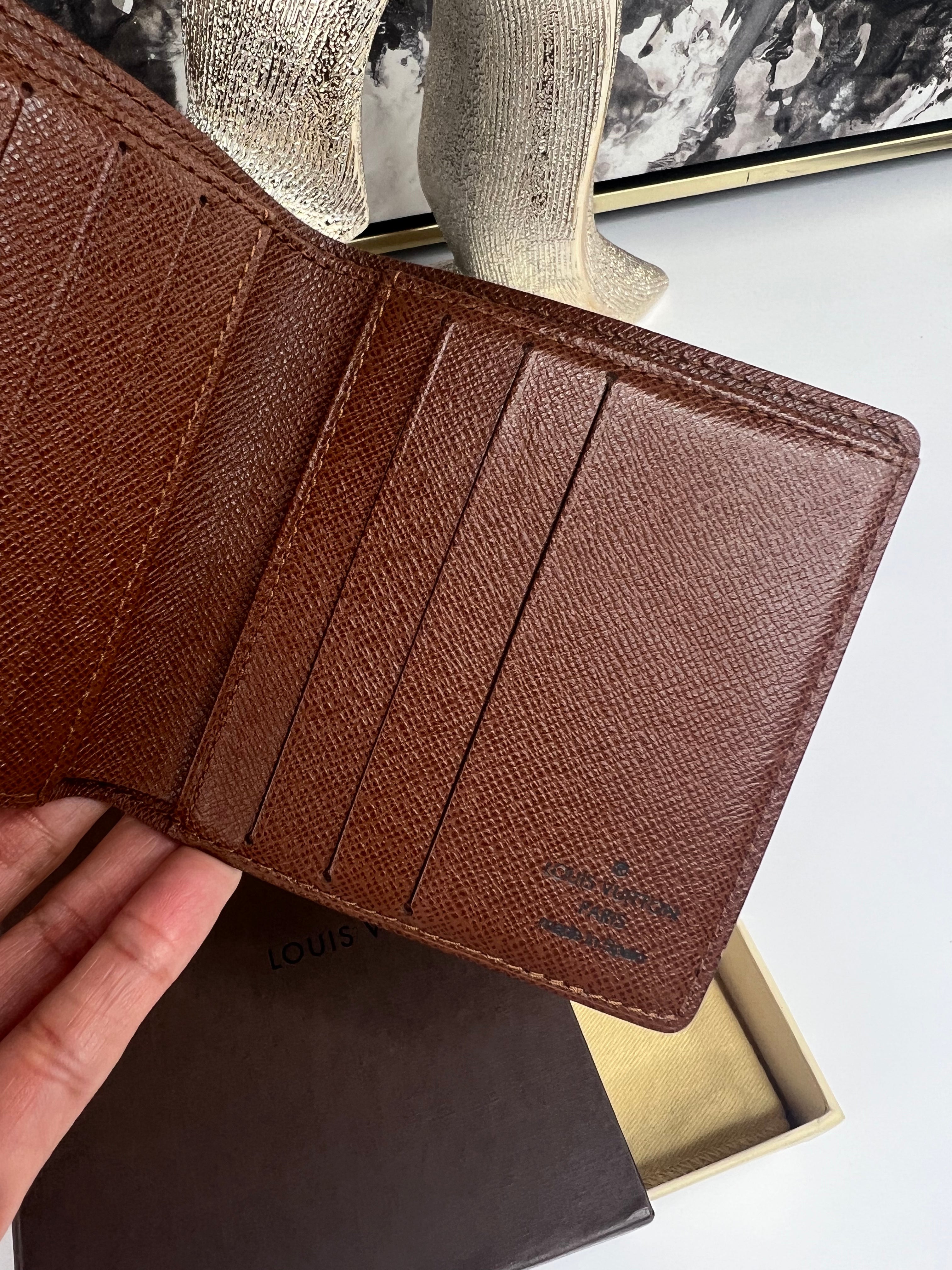 Louis Vuitton Mens Bifold Wallet