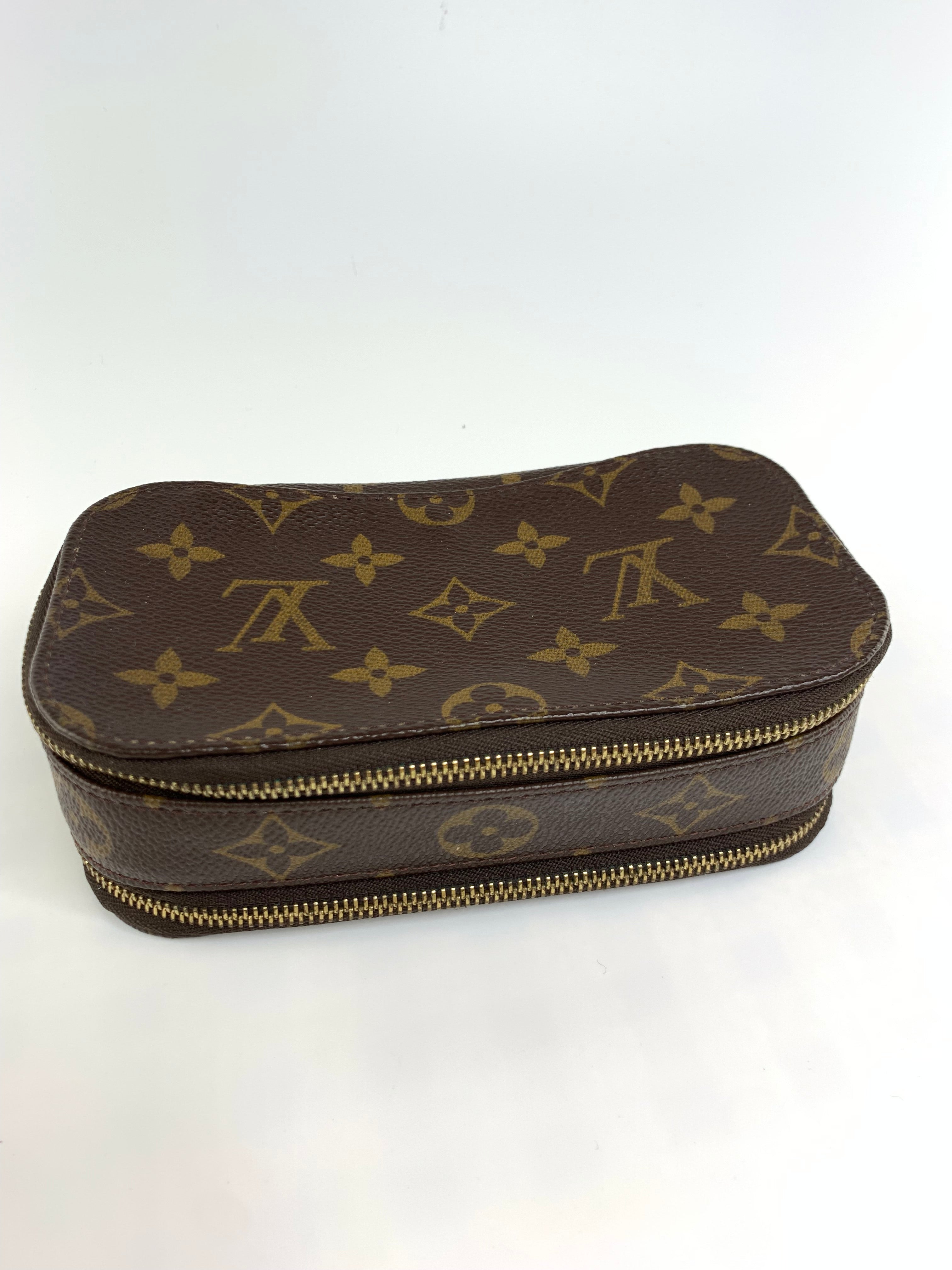 Louis Vuitton Trousse Blush PM