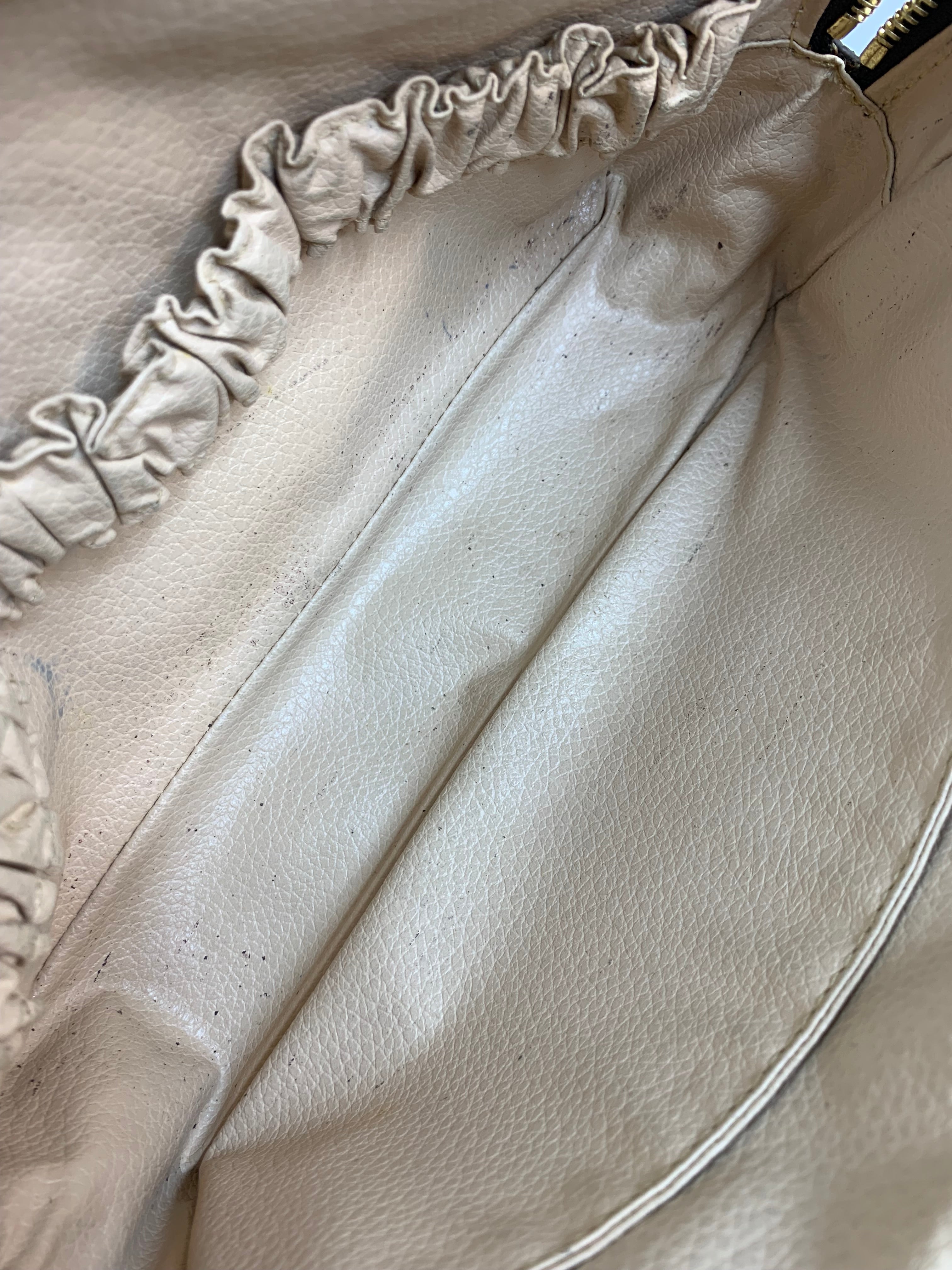 Louis Vuitton Trousse 23