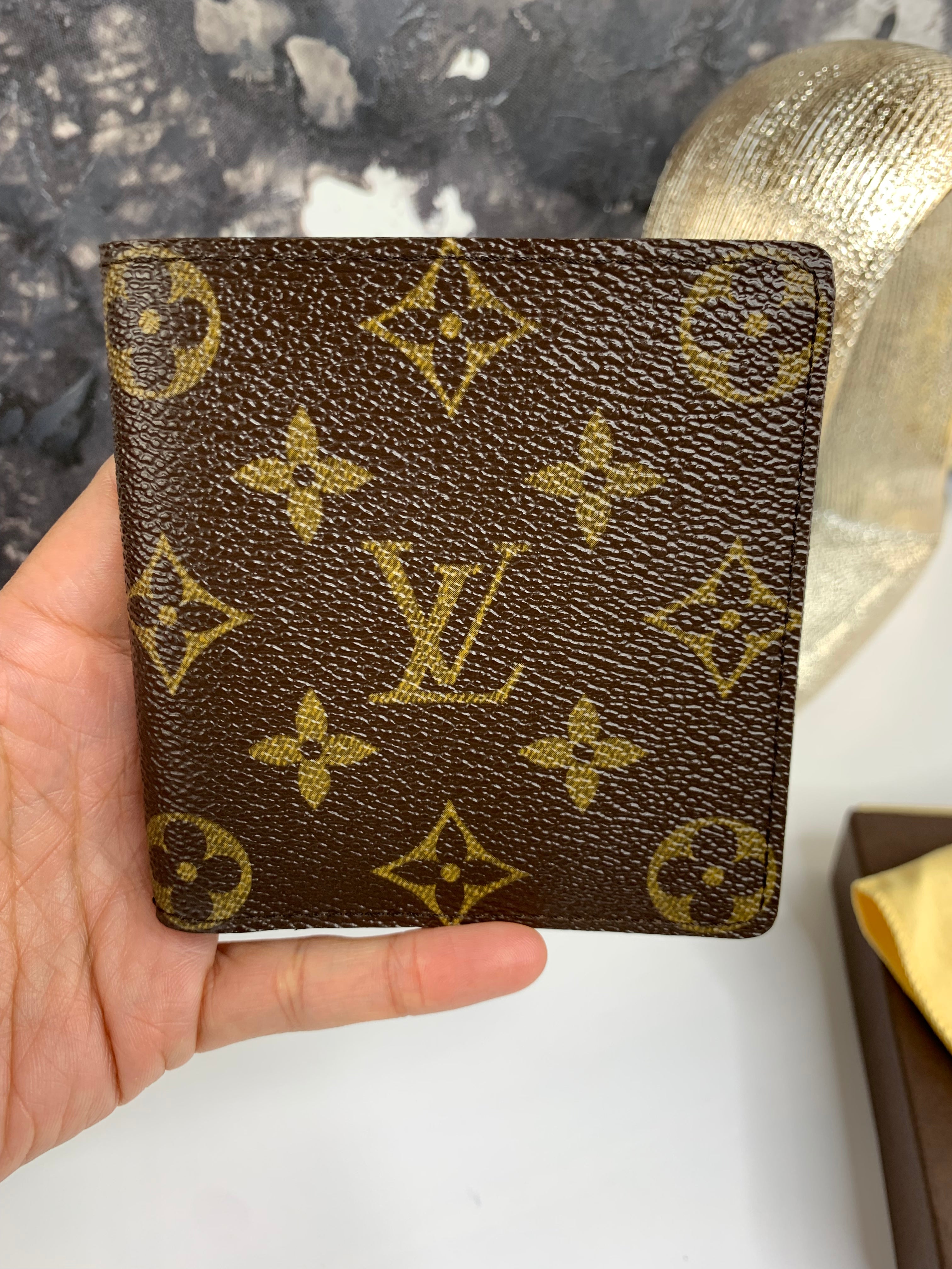 Louis Vuitton Mens Wallet