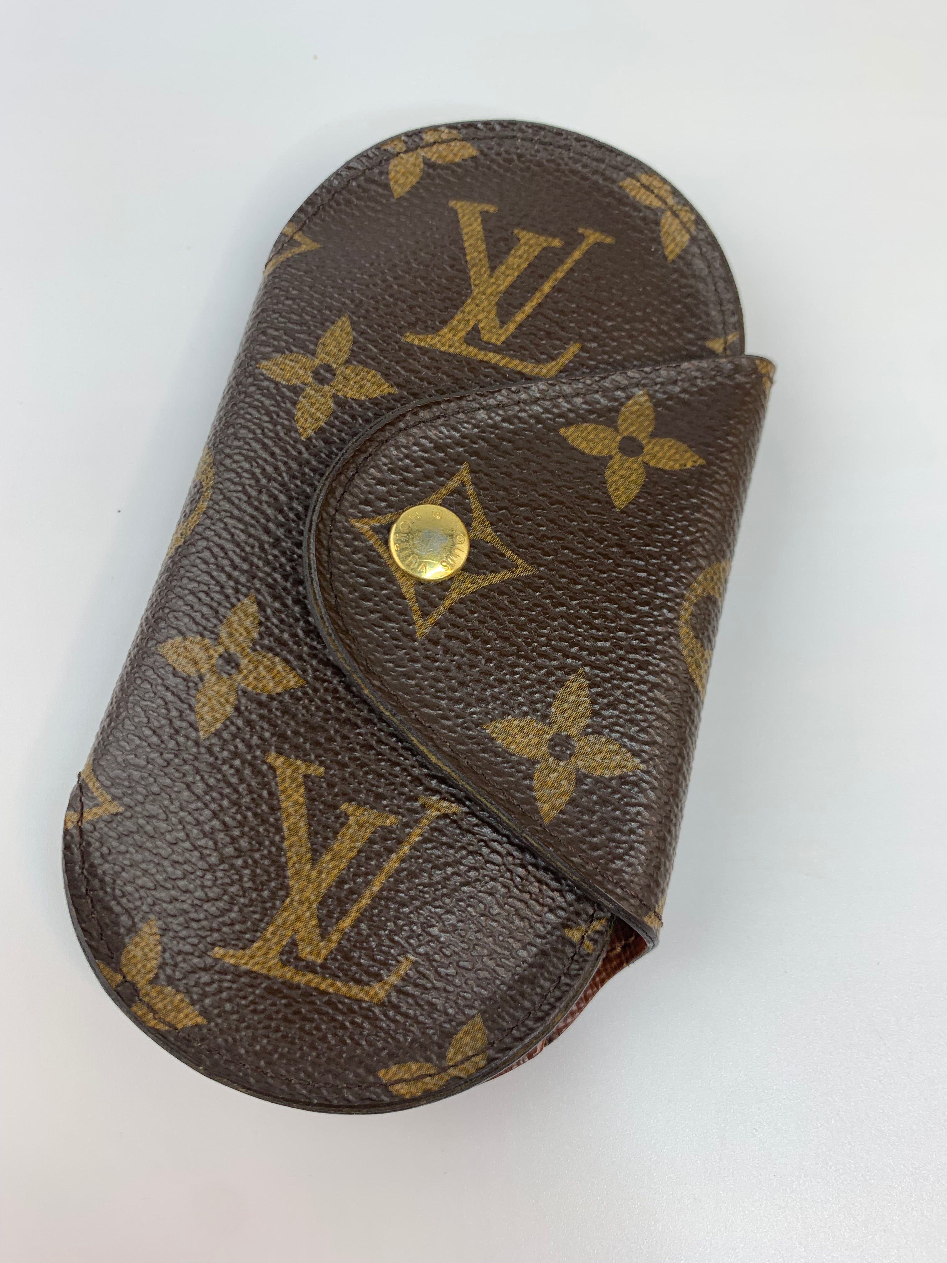 Louis Vuitton Round Key Holder