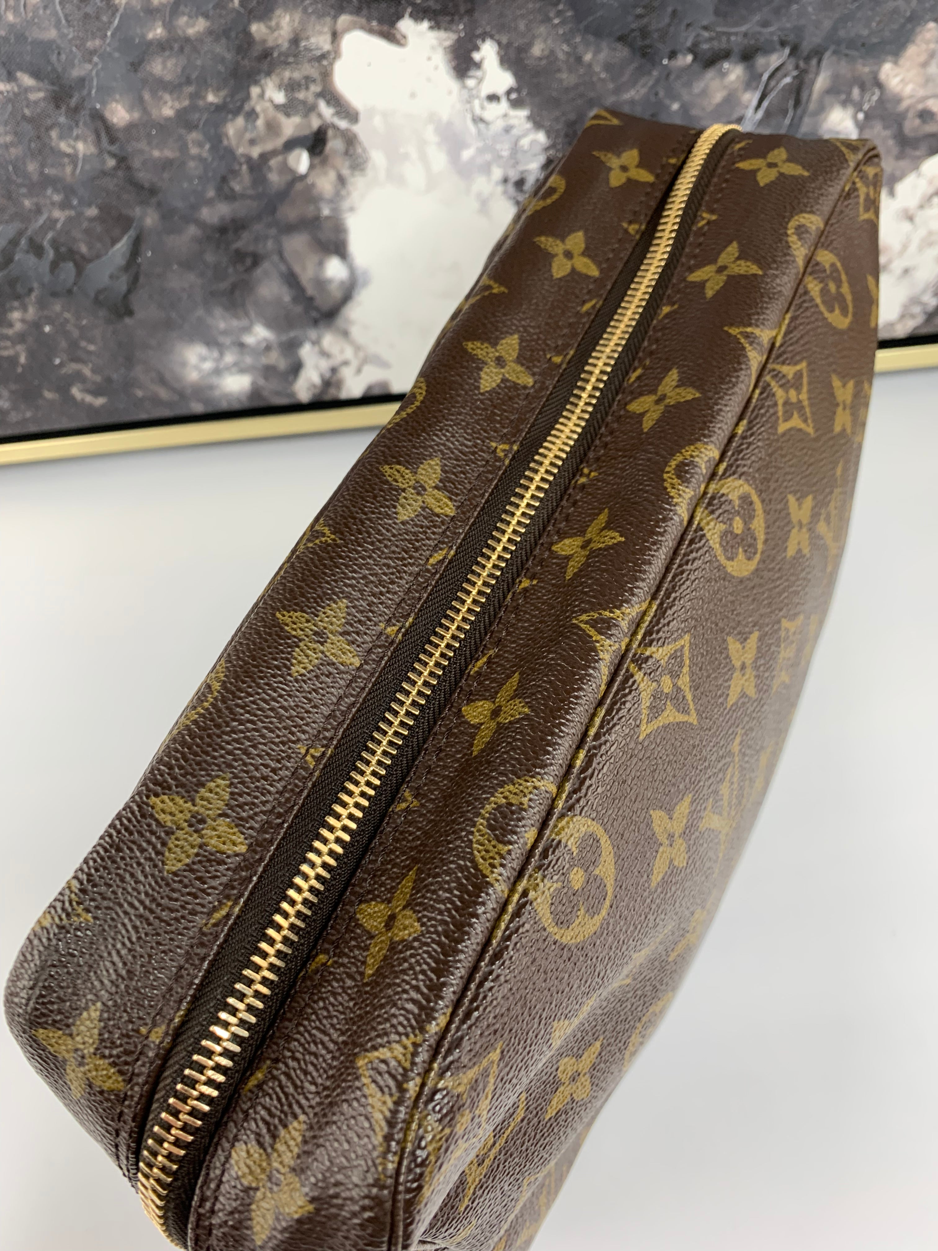 Louis Vuitton Trousse 28