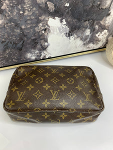 Louis Vuitton Trousse 23