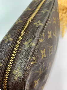 Louis Vuitton Trousse 23