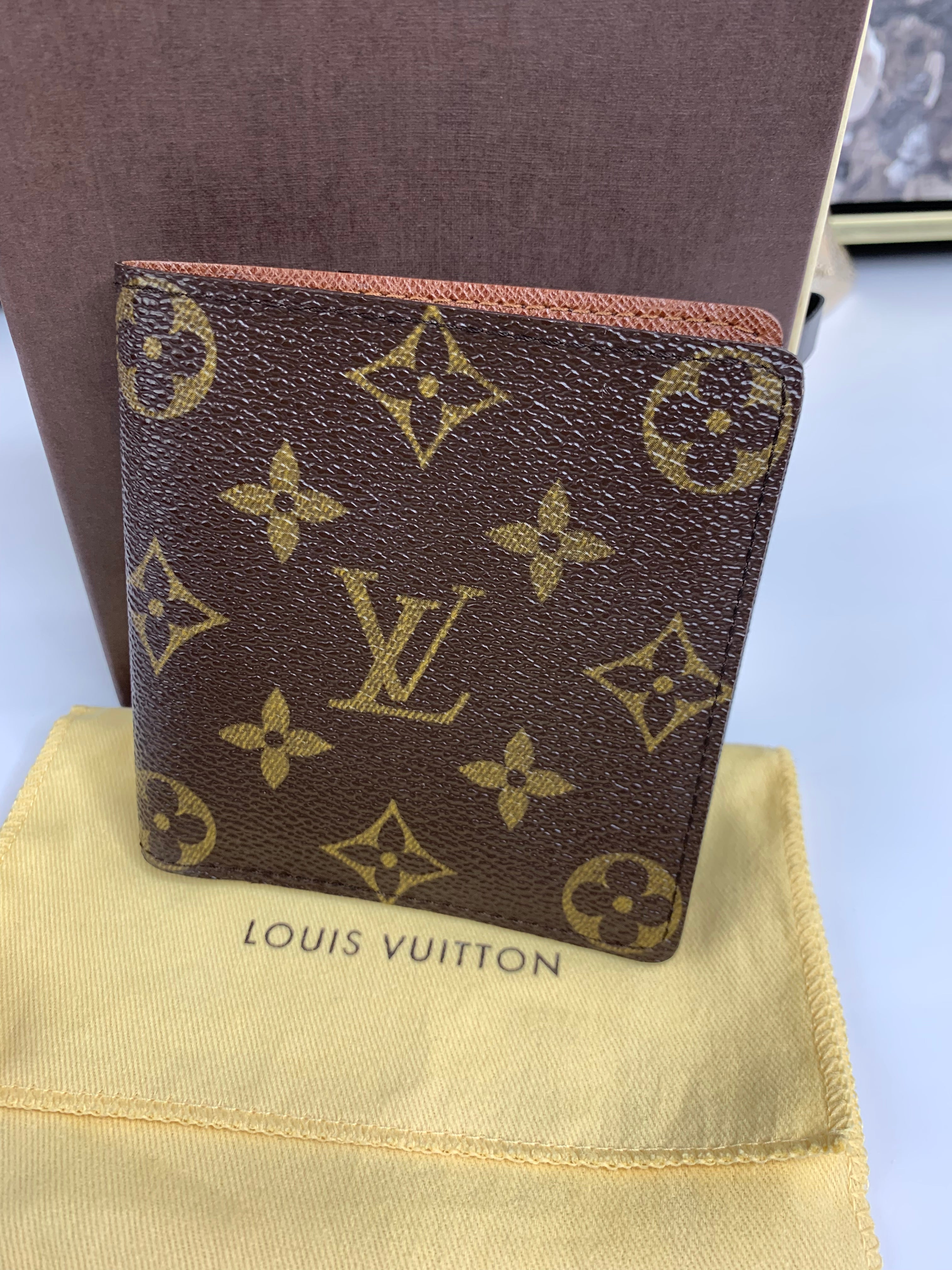 Louis Vuitton Mens Wallet