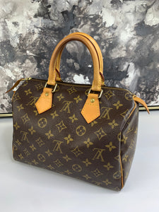 Louis Vuitton Speedy 25