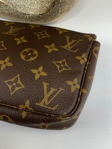 Louis Vuitton Pochette Accessories