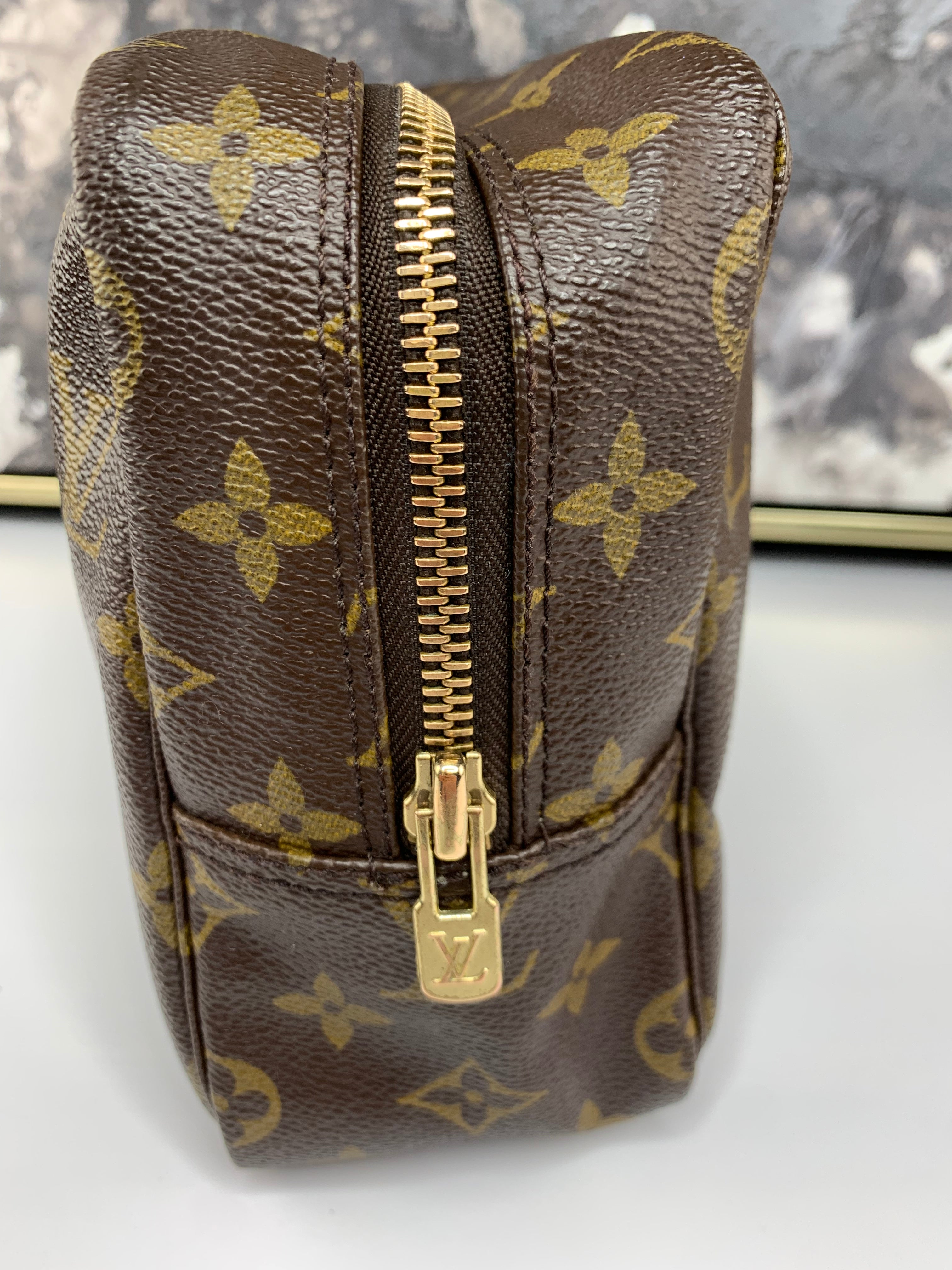 Louis Vuitton Trousse 28