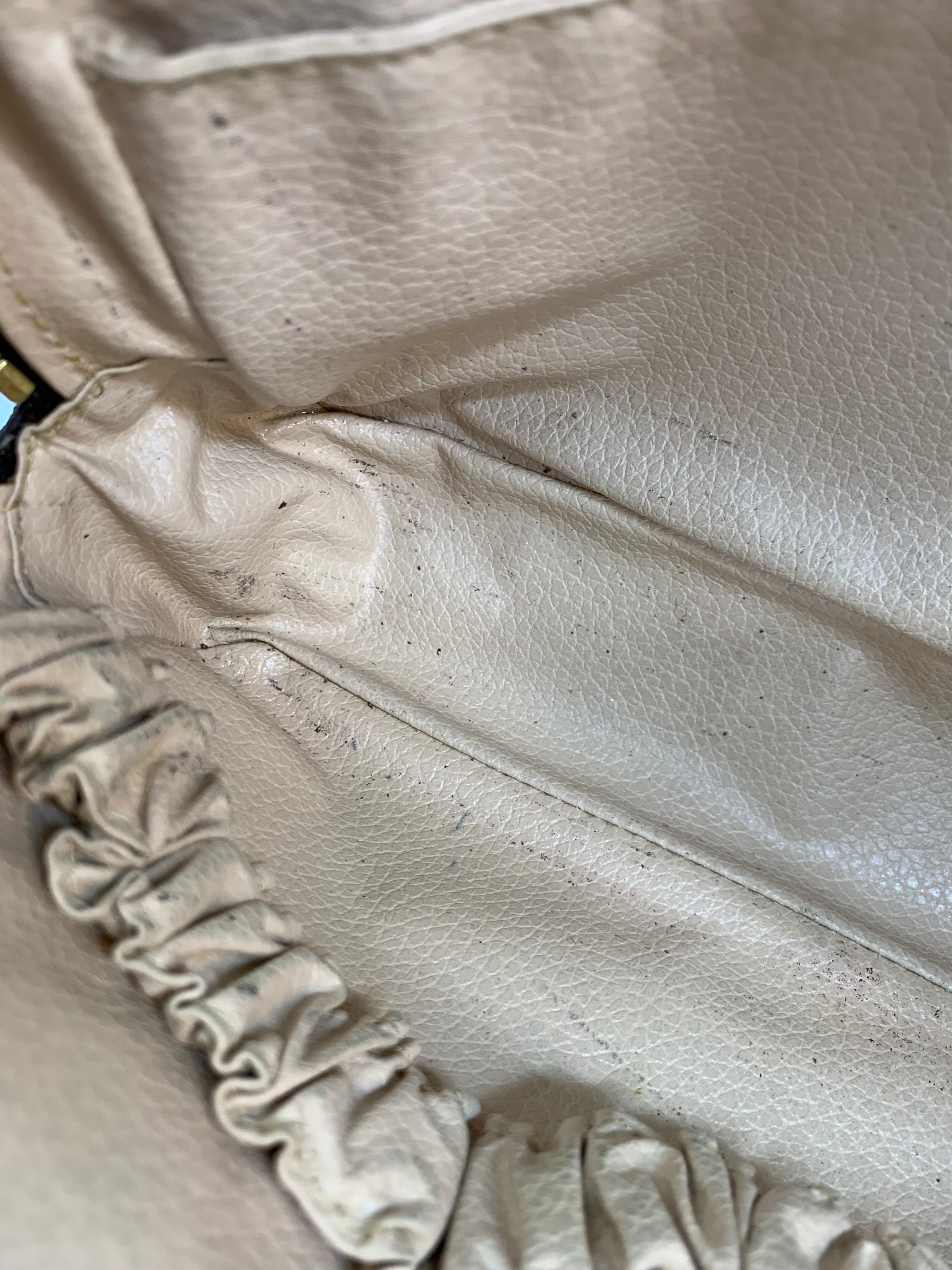 Louis Vuitton Trousse 23