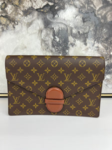 Louis Vuitton Vintage Clutch