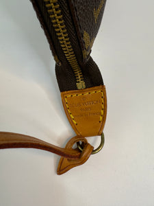 Louis Vuitton Pochette Accessories