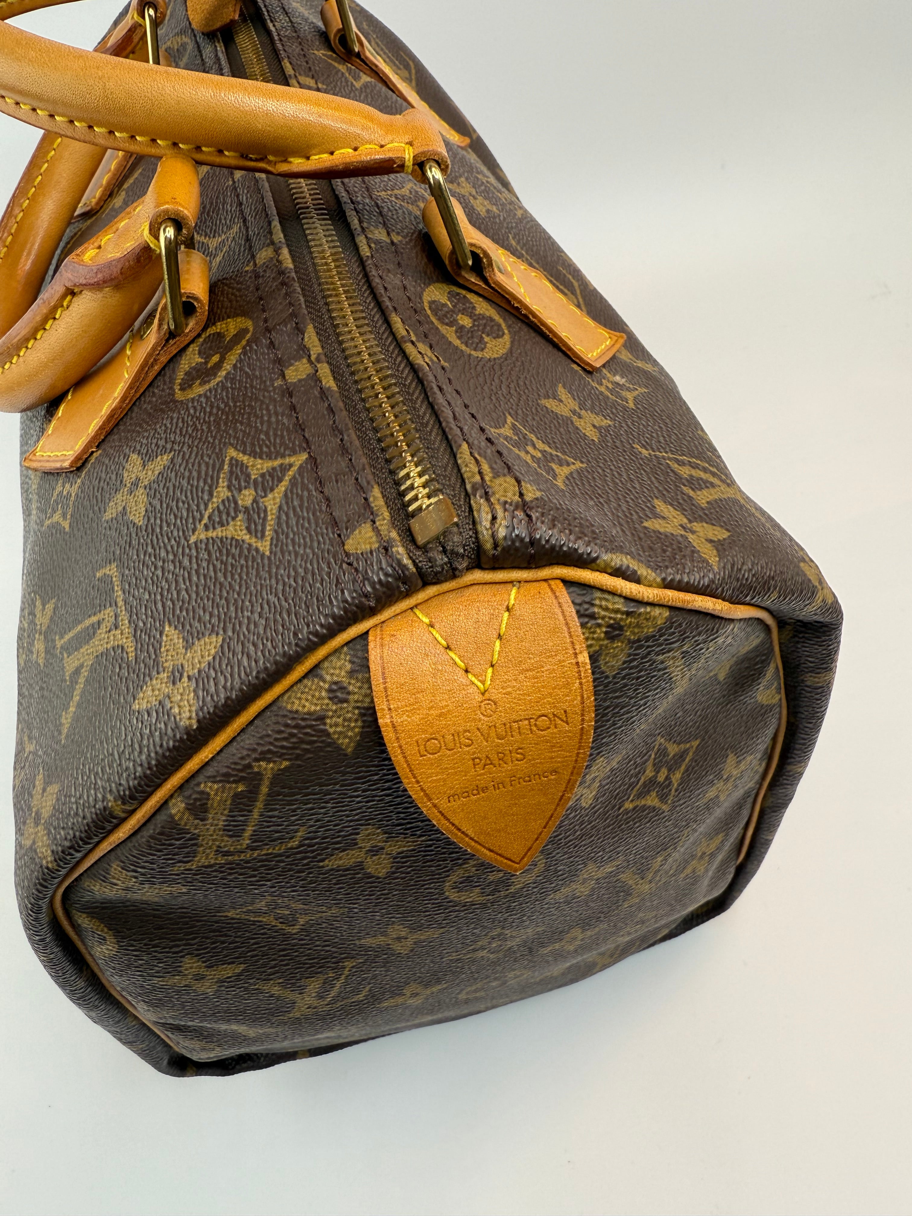 Louis Vuitton Speedy 30