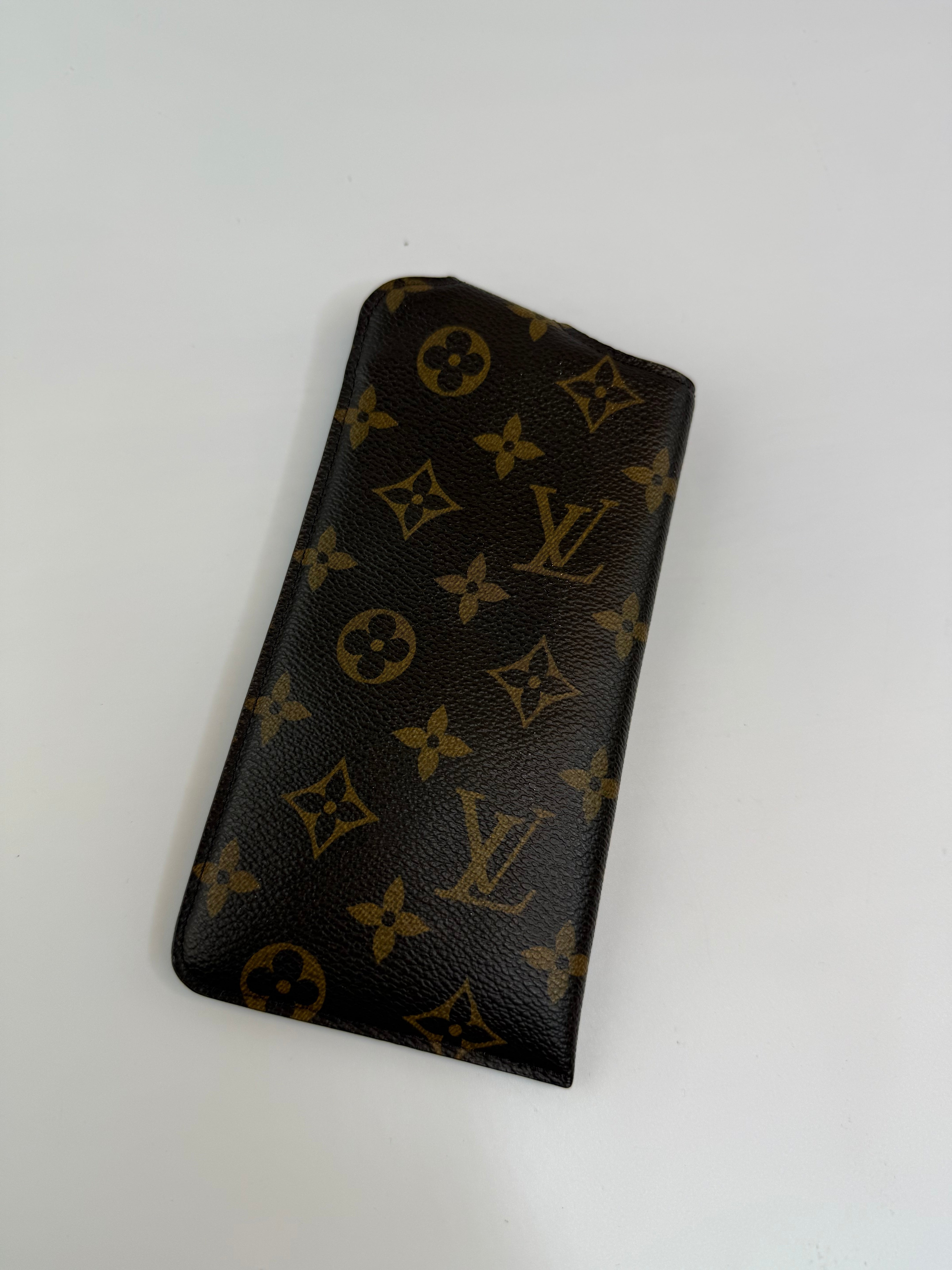 Louis Vuitton Sunglass Case MM