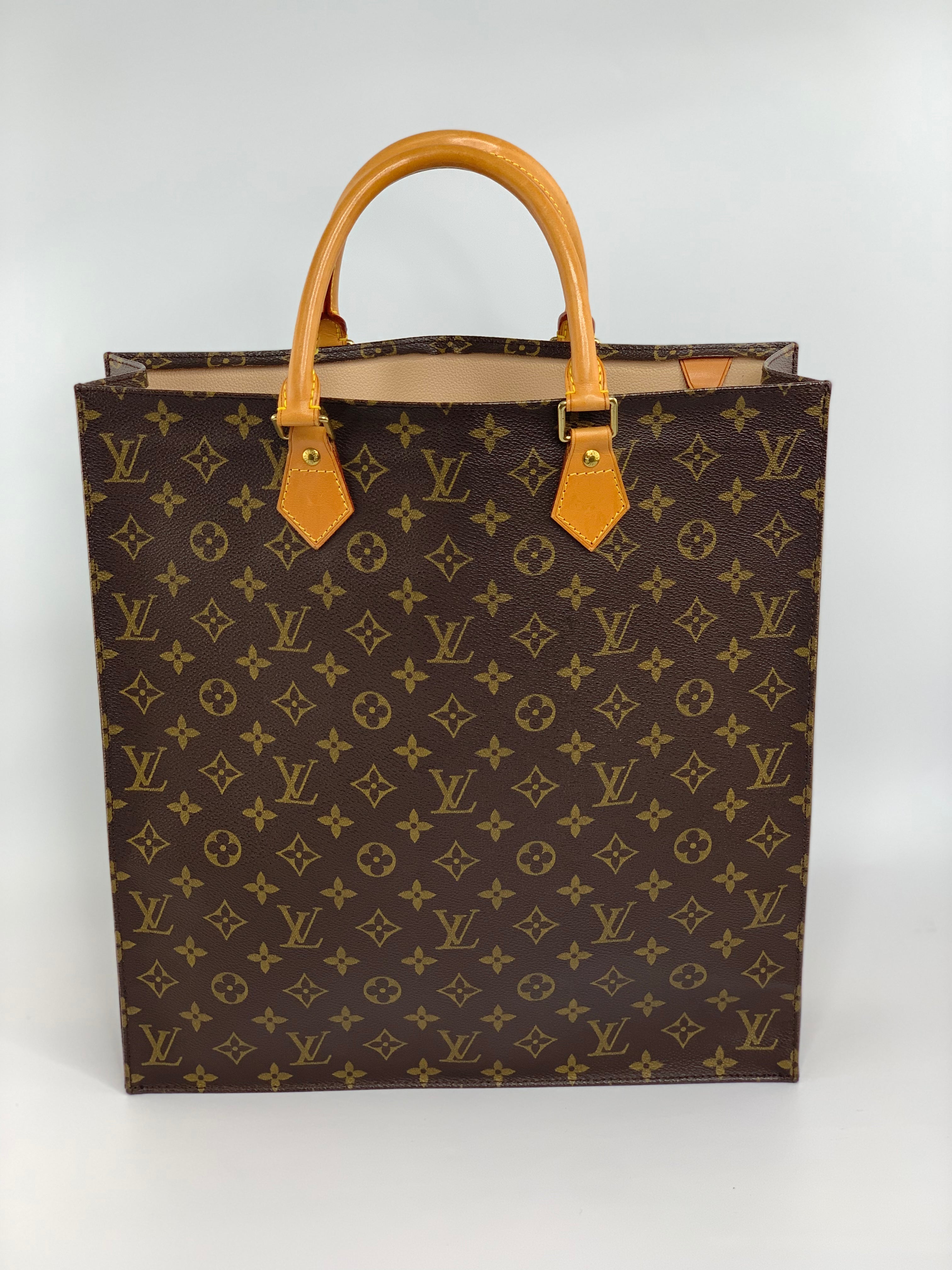 Louis Vuitton Sac Plat