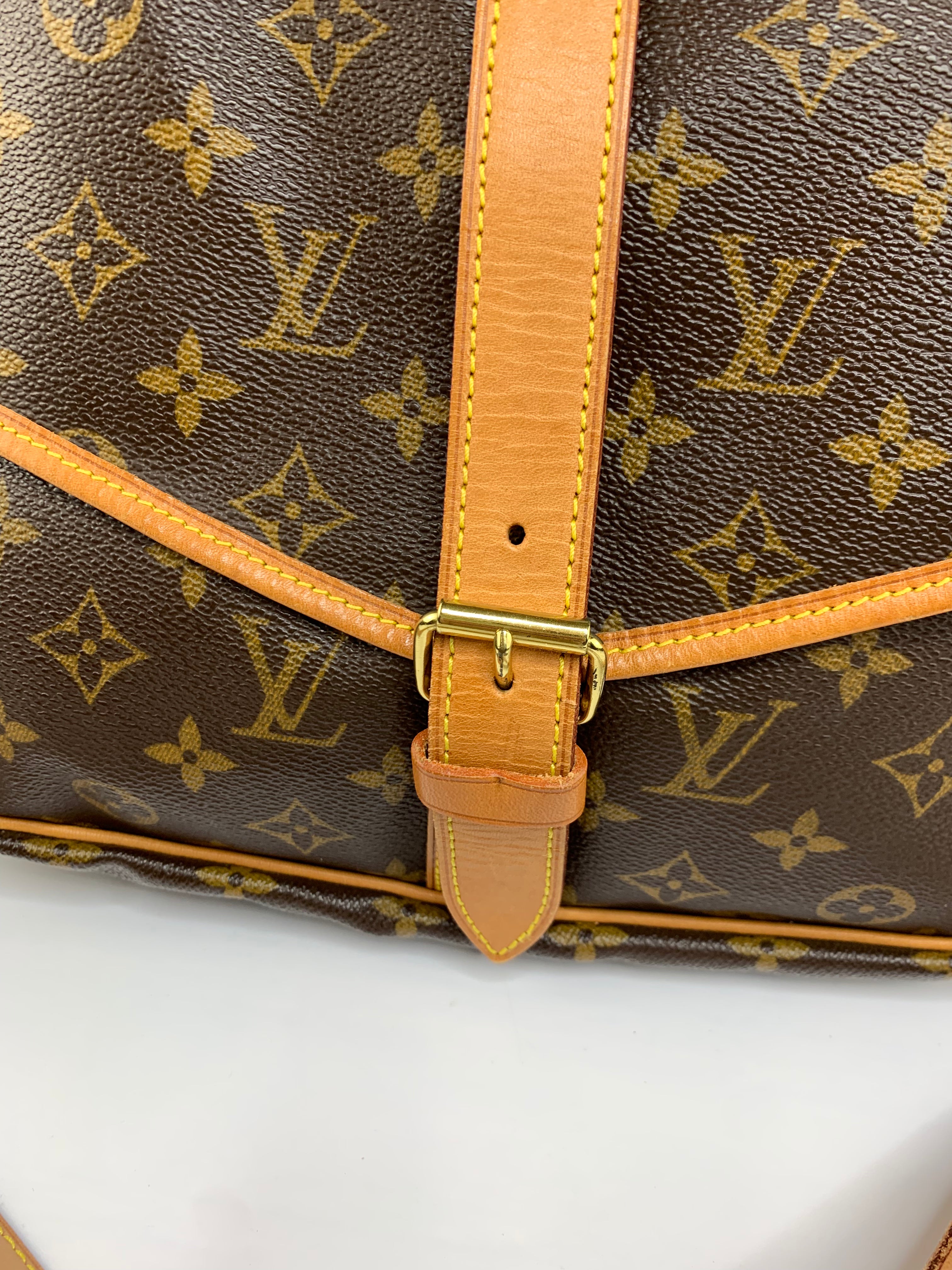 Louis Vuitton Saumur 35