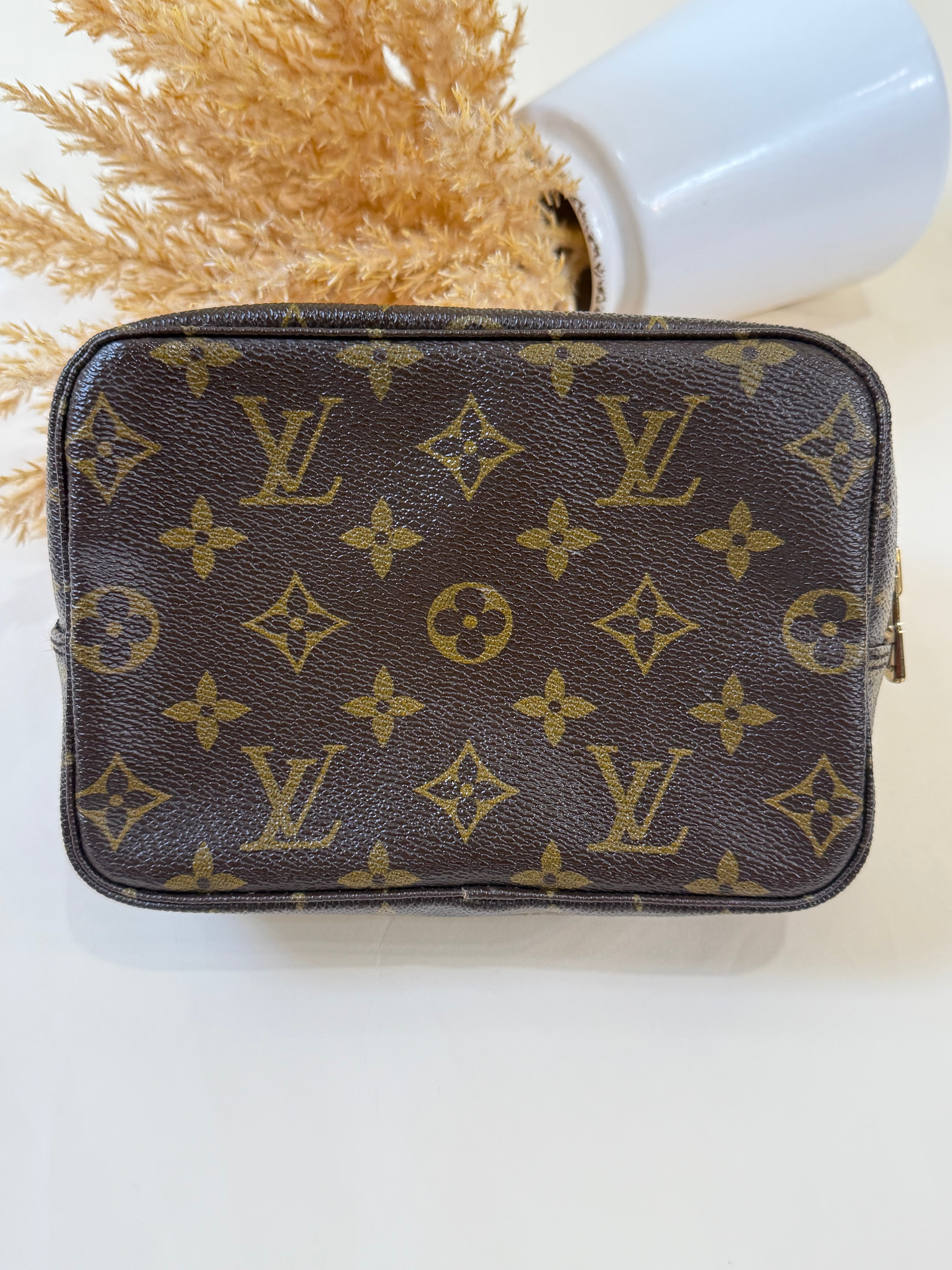 Louis Vuitton Trousse 18