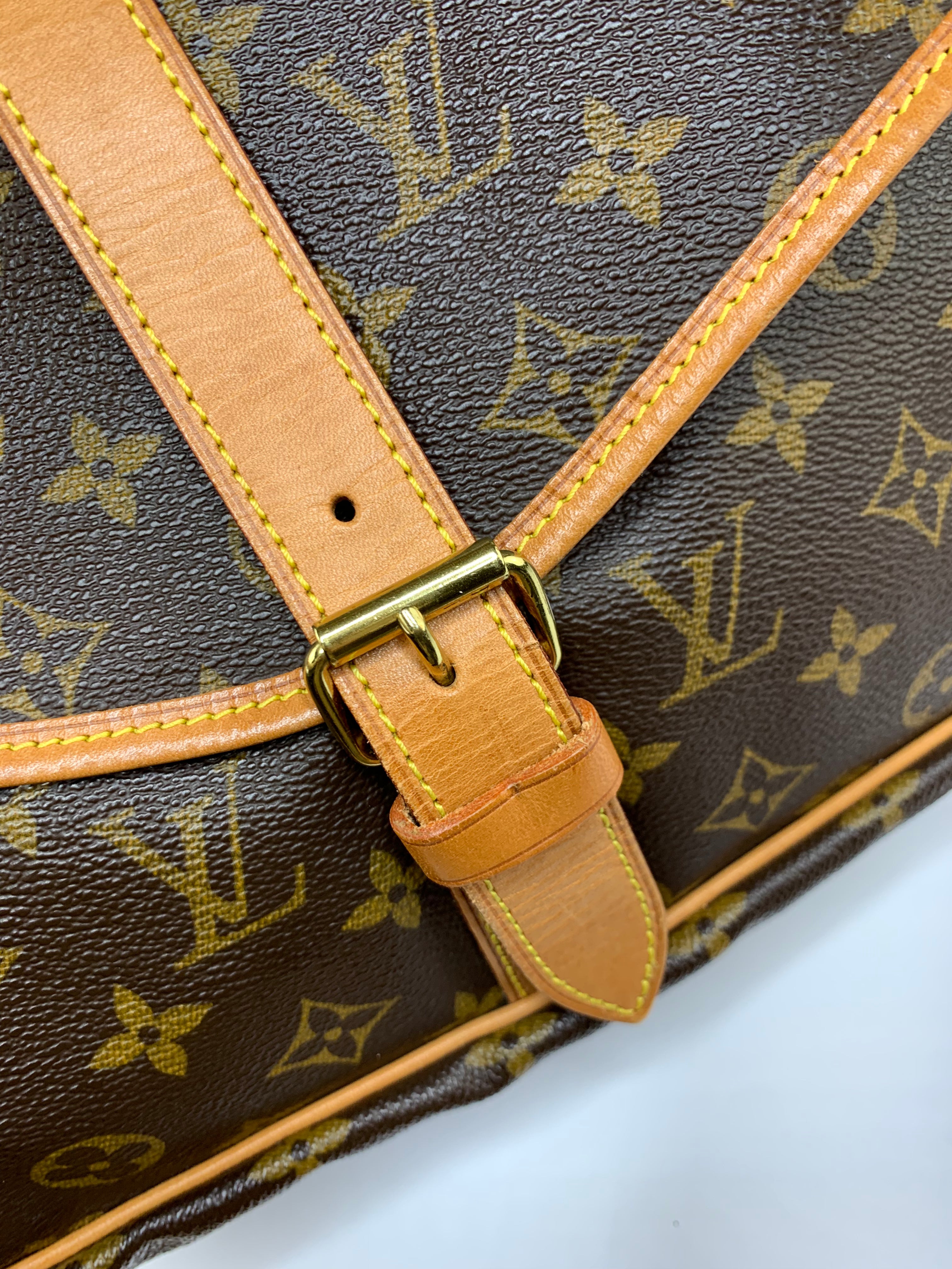 Louis Vuitton Saumur 35