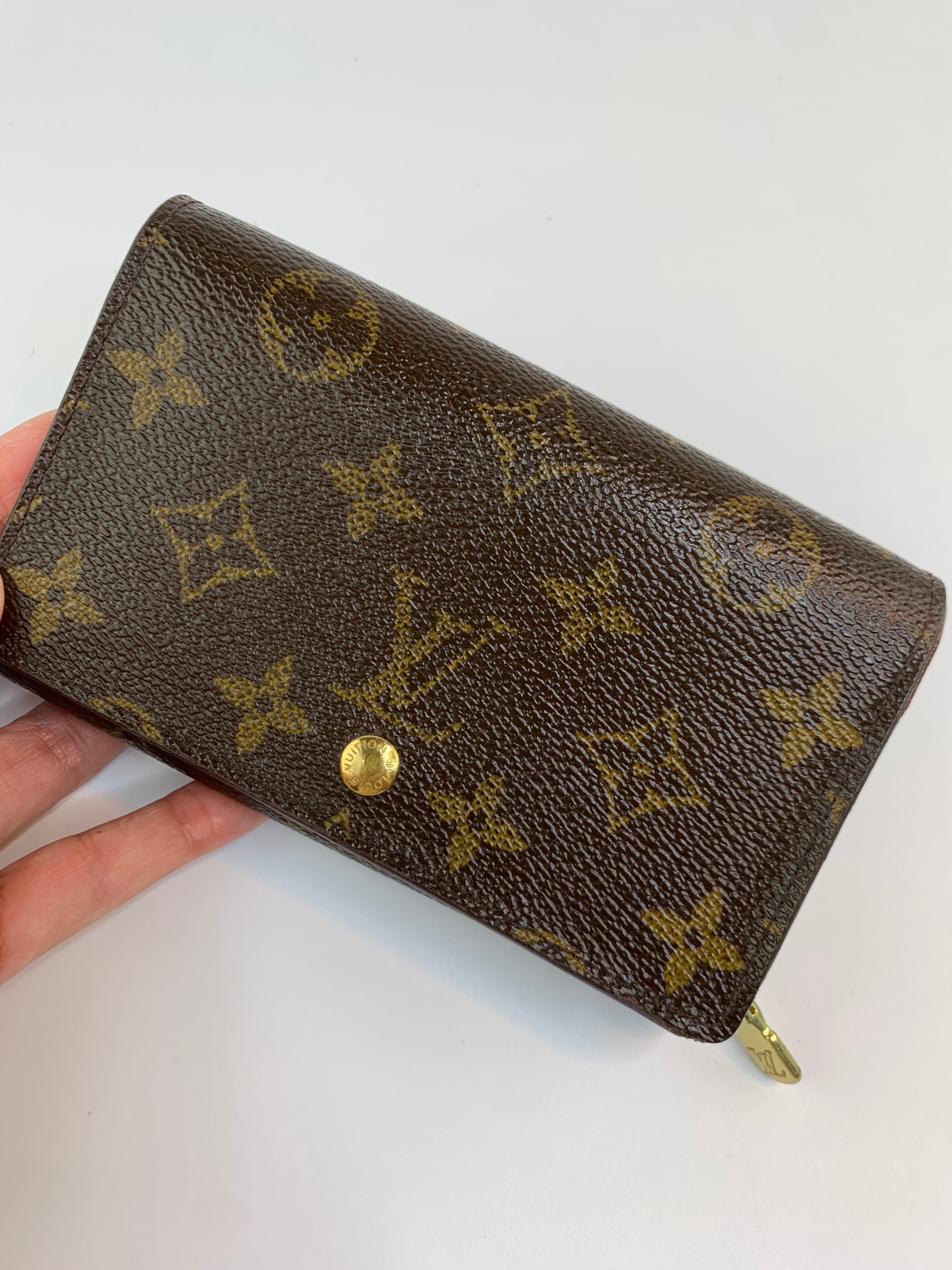 Louis Vuitton Short Wallet