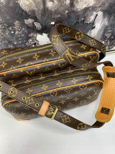 Louis Vuitton Nile MM