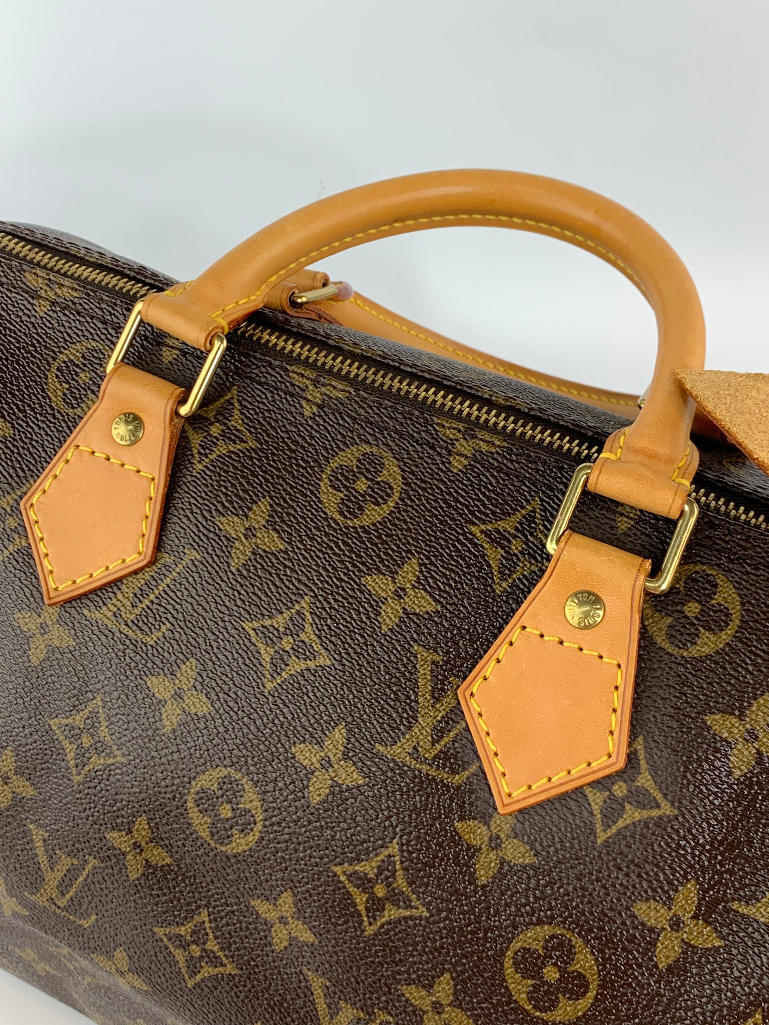 Louis Vuitton Speedy 30