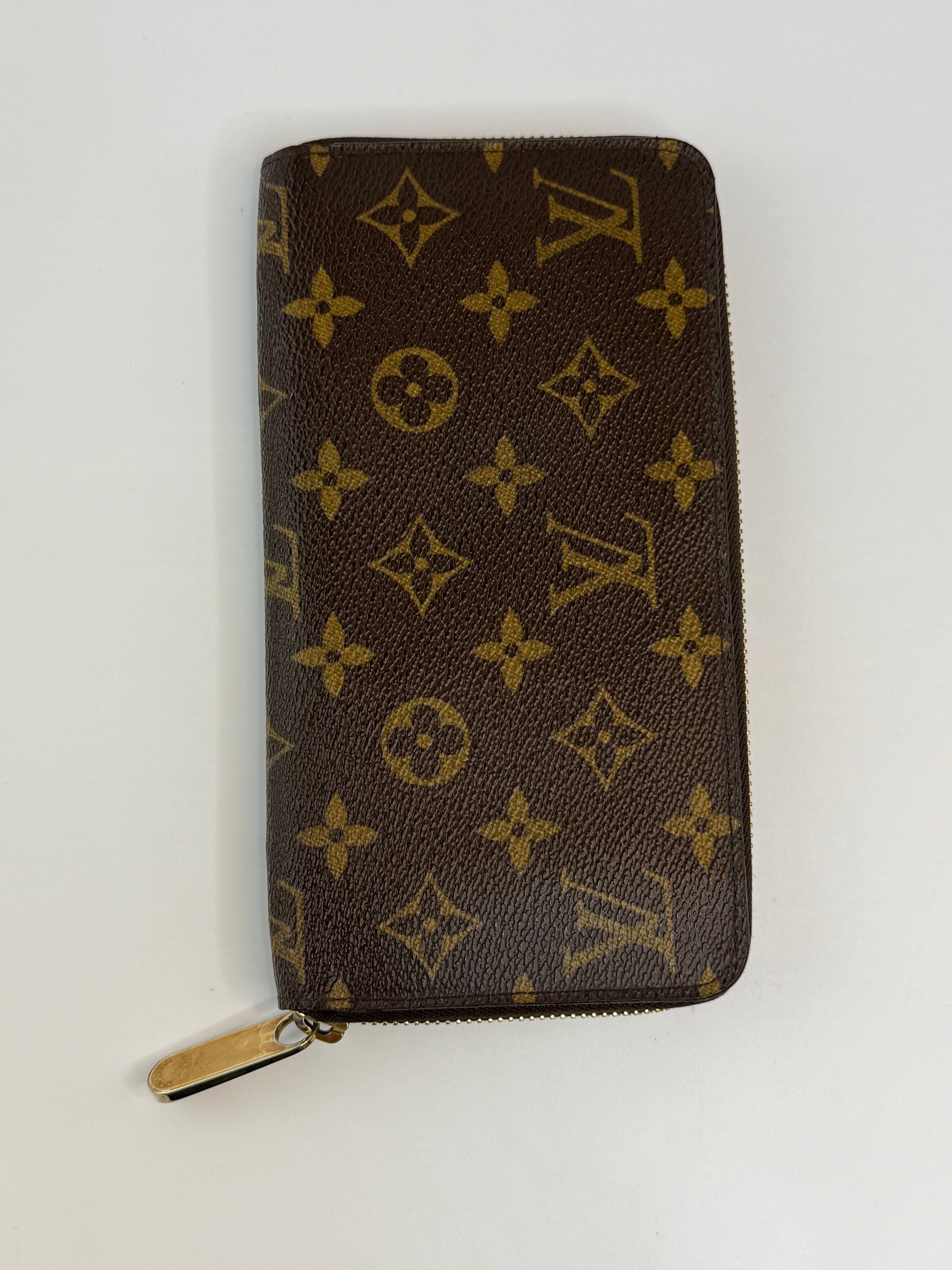 Louis Vuitton Zip Around Wallet