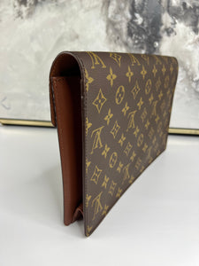 Louis Vuitton Vintage Clutch