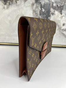 Louis Vuitton Vintage Clutch