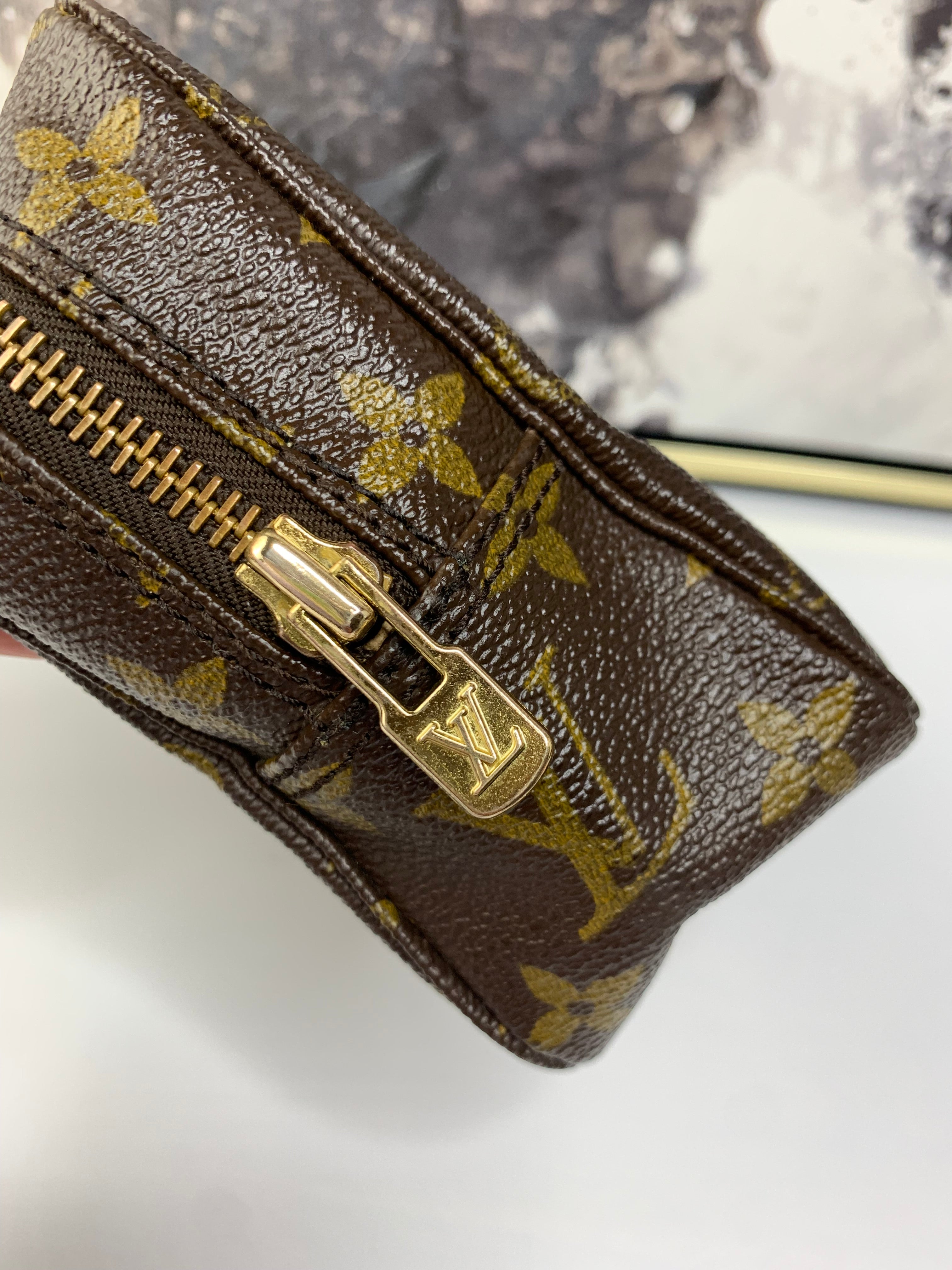 Louis Vuitton Trousse 18