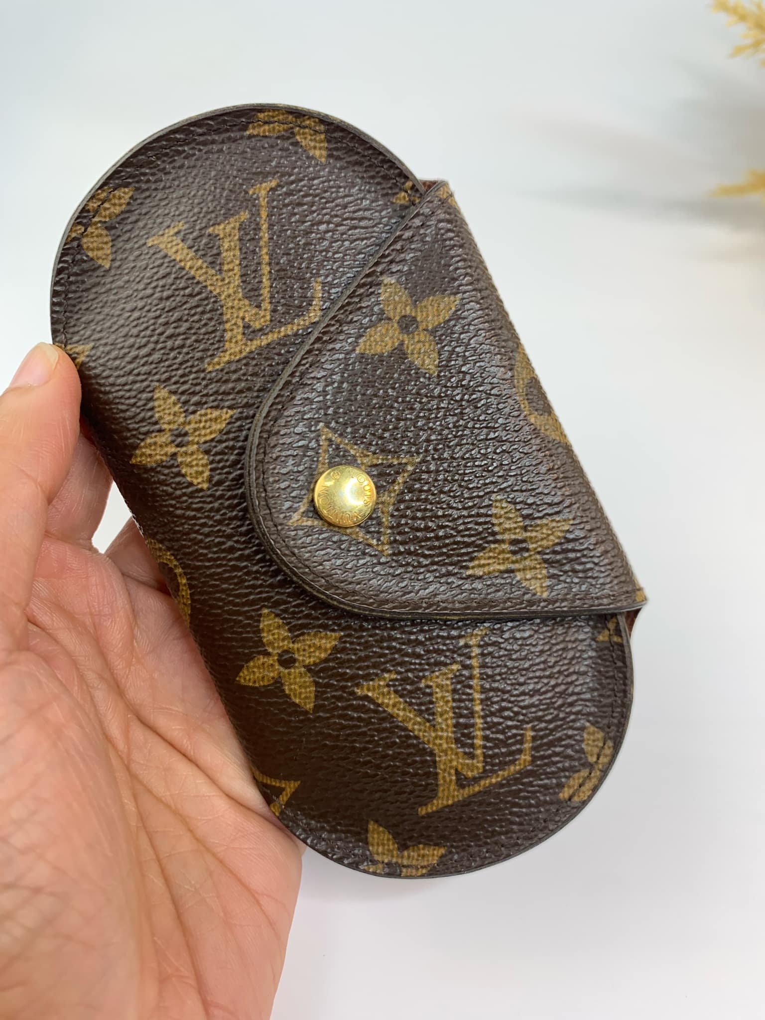Louis Vuitton Round Key Holder