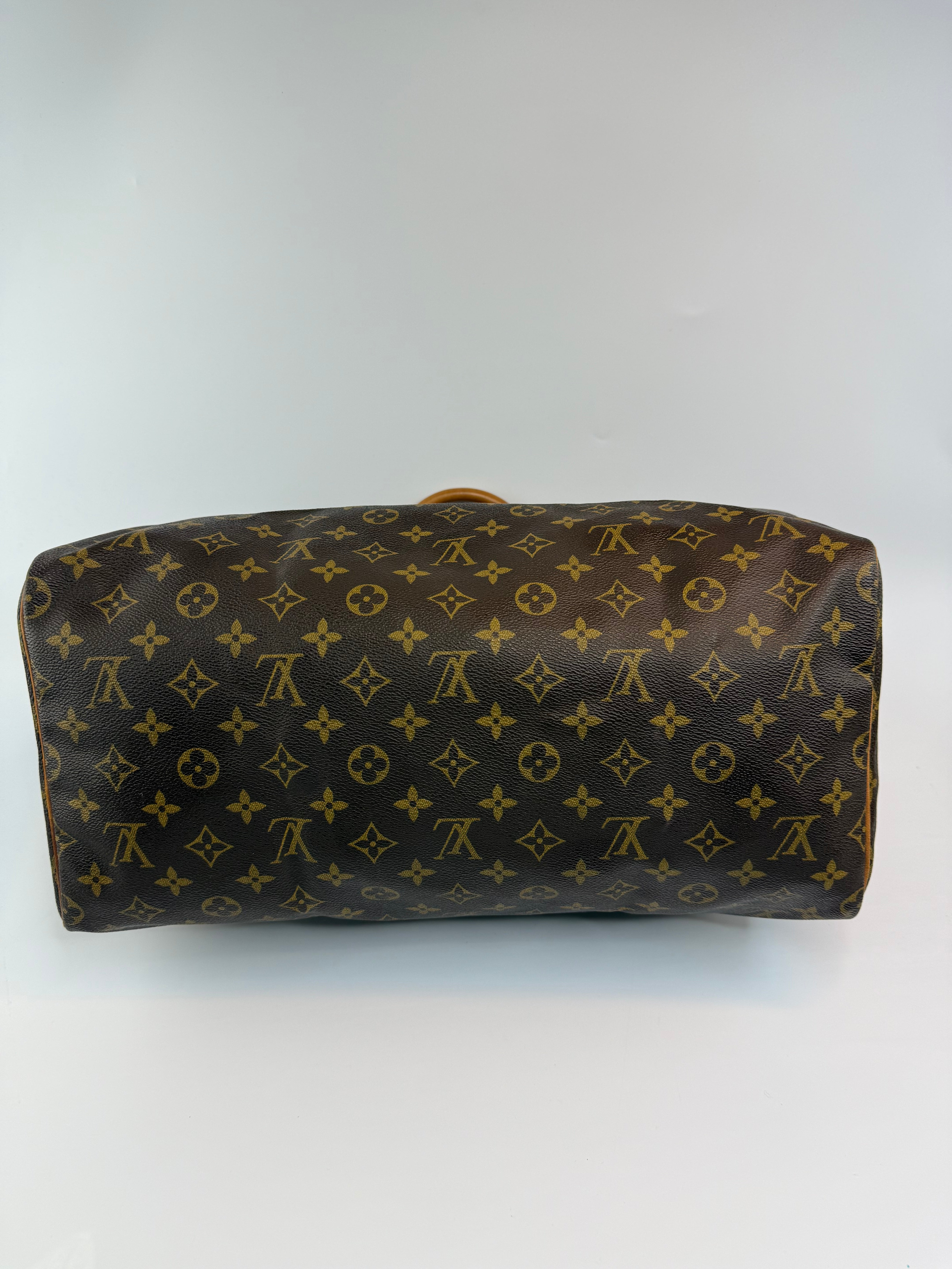 Louis Vuitton Speedy 40