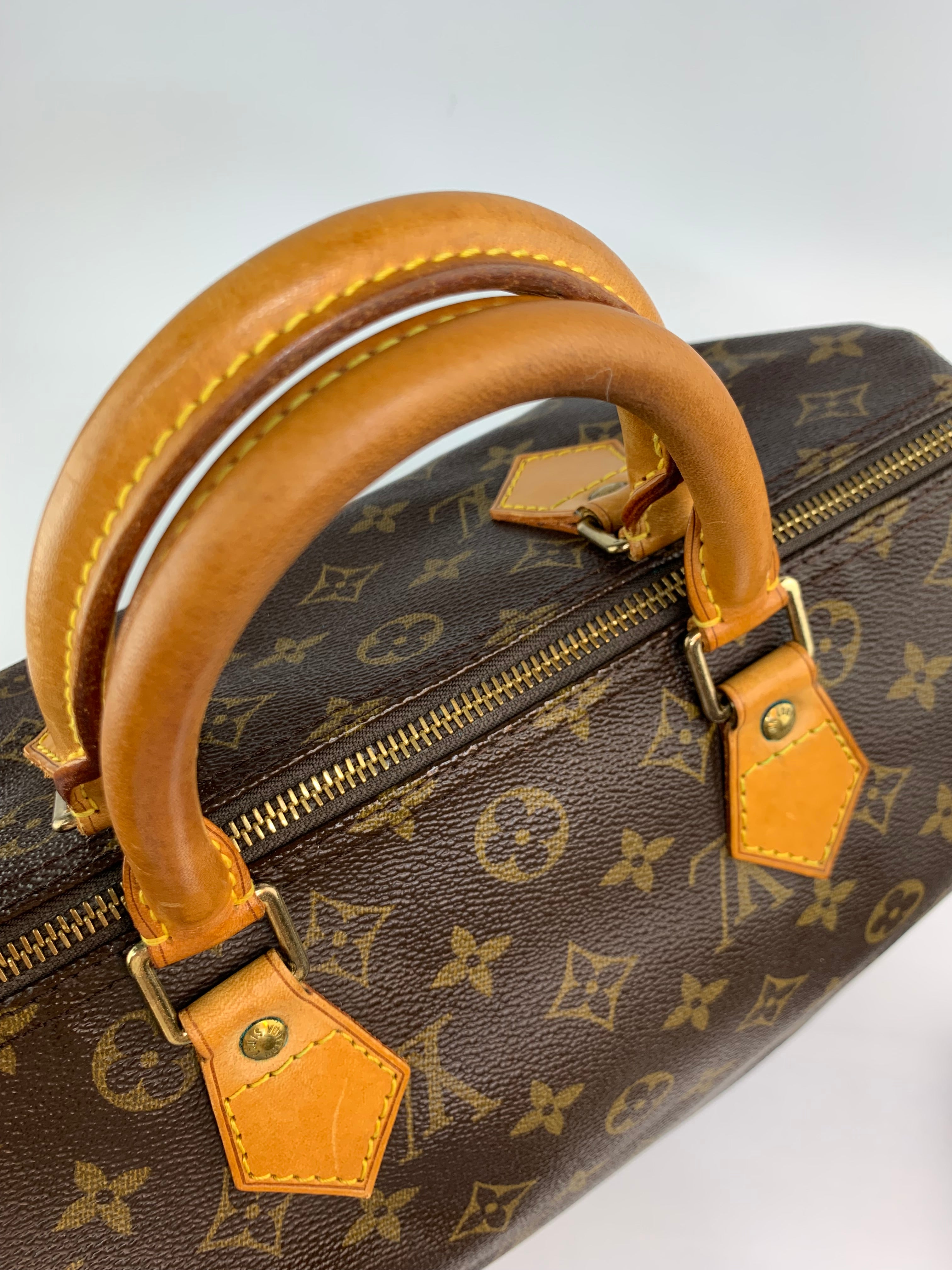 Louis Vuitton Speedy 30