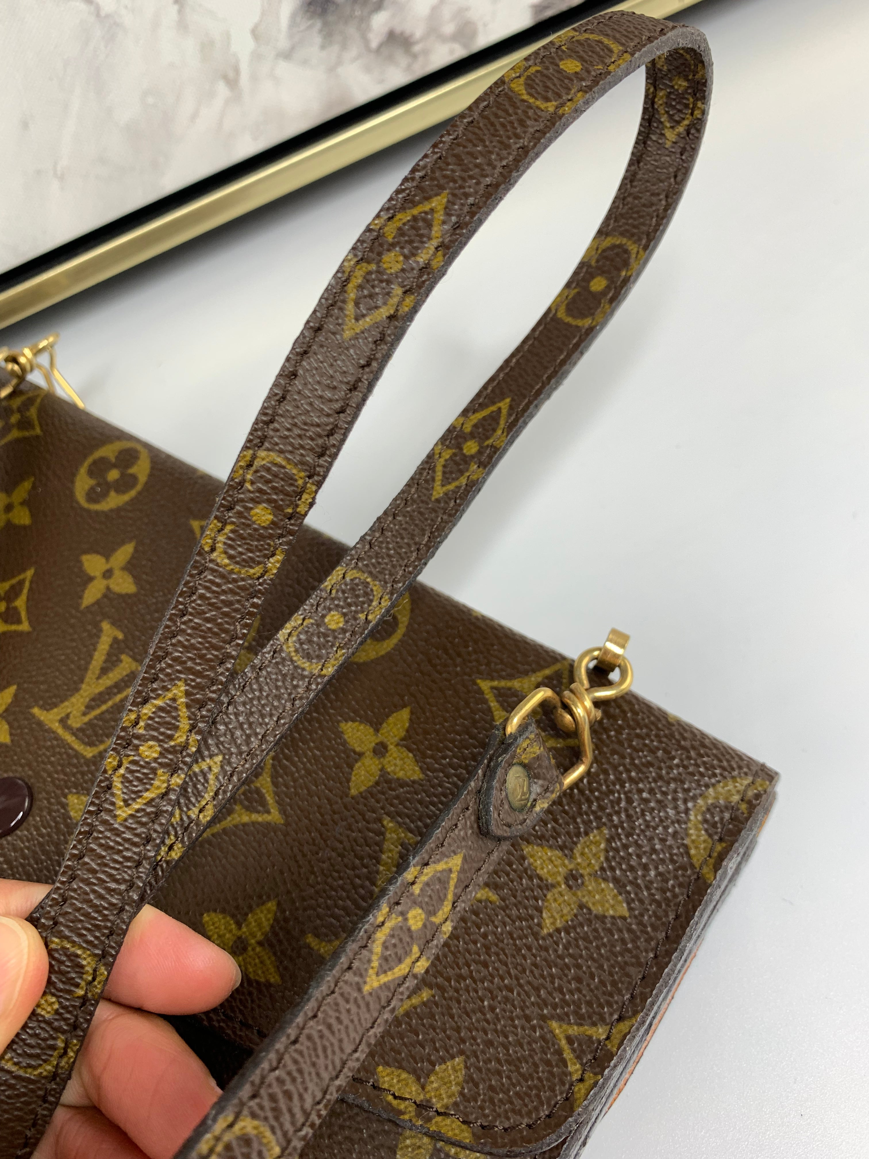 Louis Vuitton Double Rabat