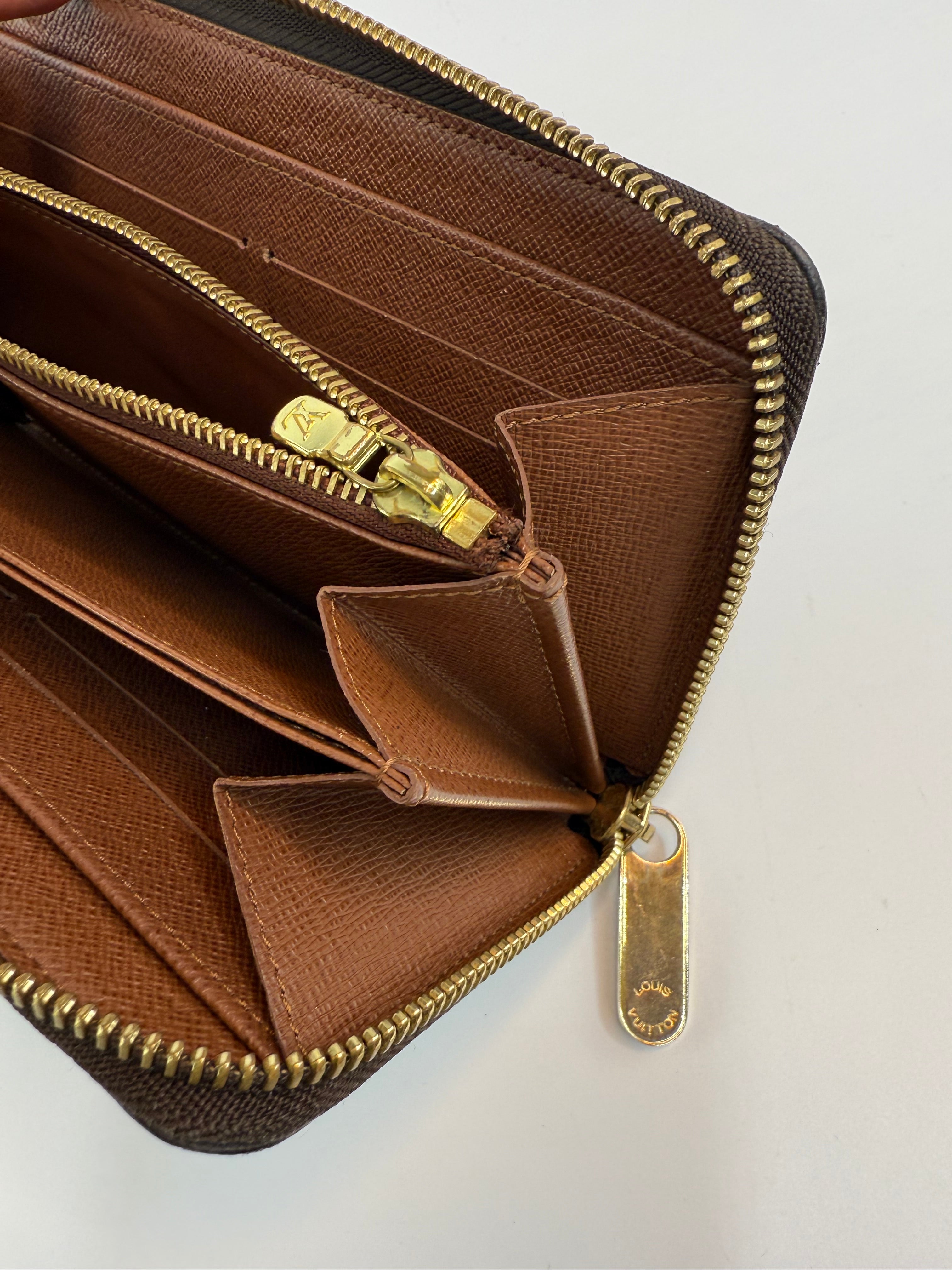 Louis Vuitton Zip Around Wallet