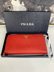 Large saffiano hotsell leather wallet prada