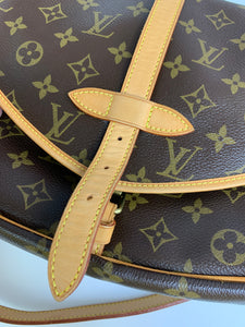 Louis Vuitton Saumur 30