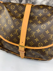 Louis Vuitton Saumur 35