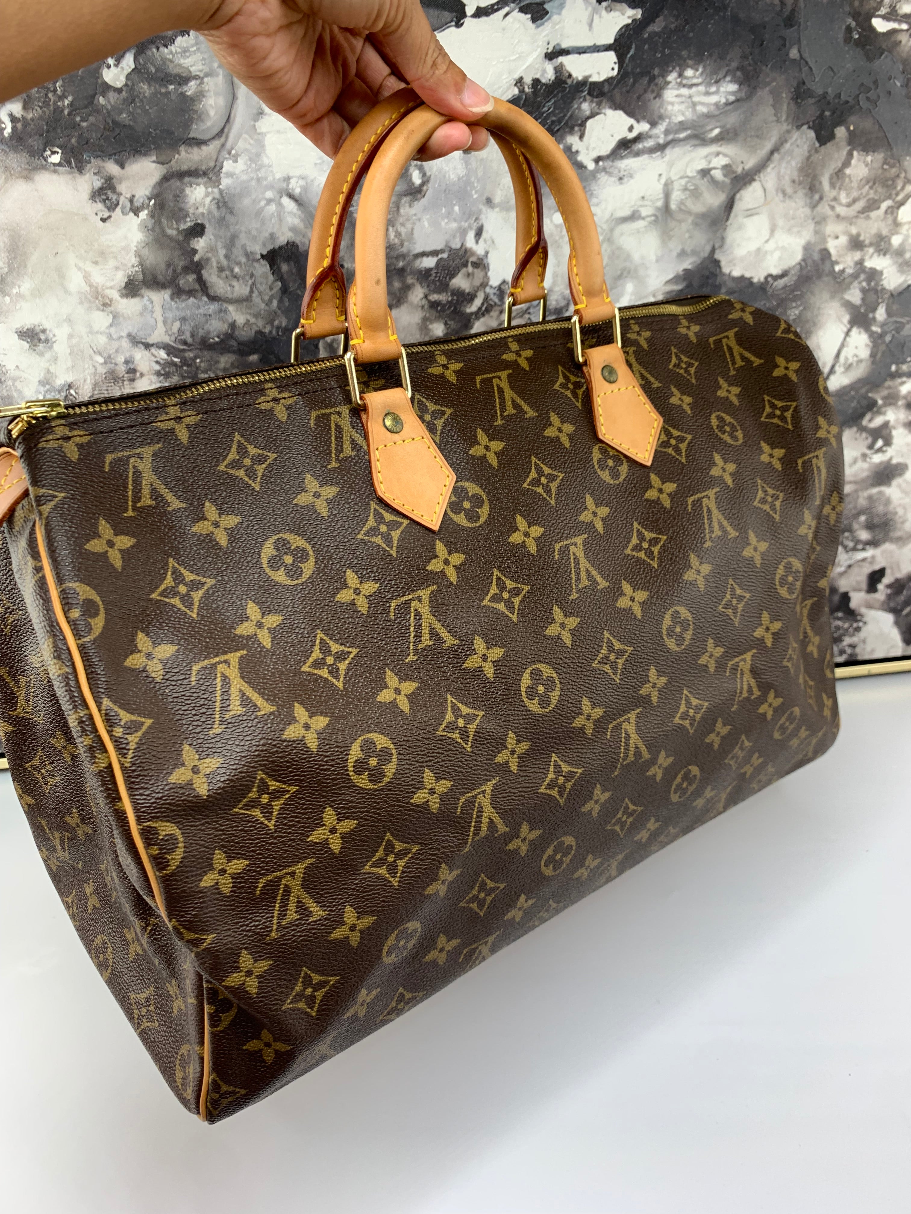 Louis Vuitton Speedy 40