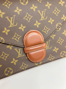 Louis Vuitton Vintage Clutch